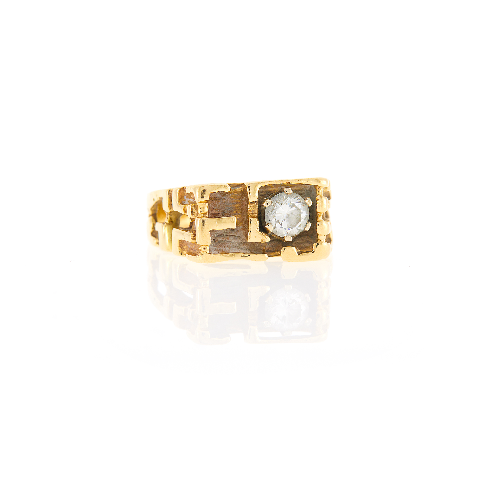 Lot image - Gold and Diamond Ring