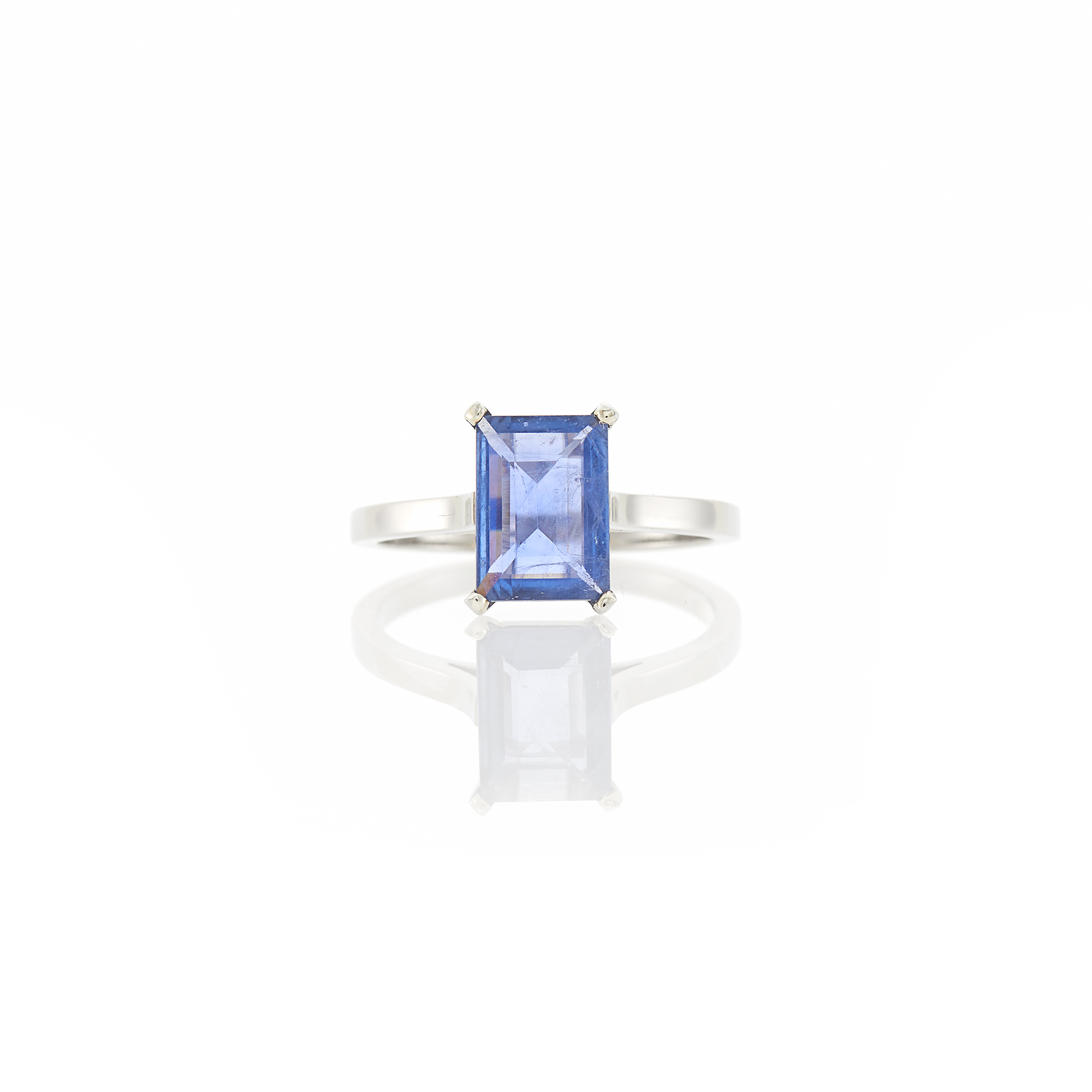Lot image - Platinum and Sapphire Ring, France