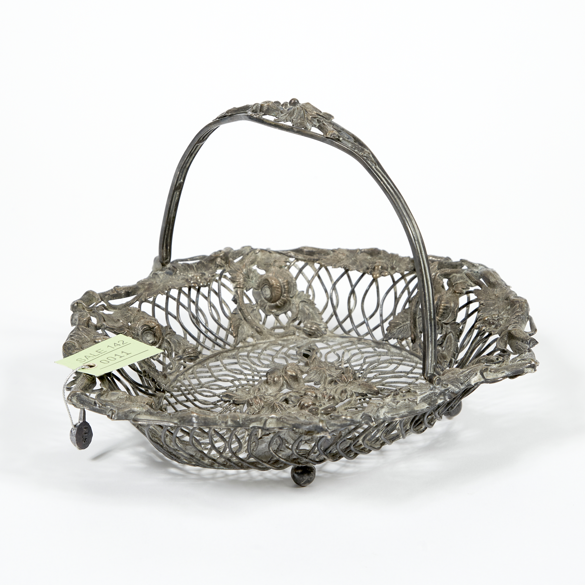 Lot image - Plated Basket
