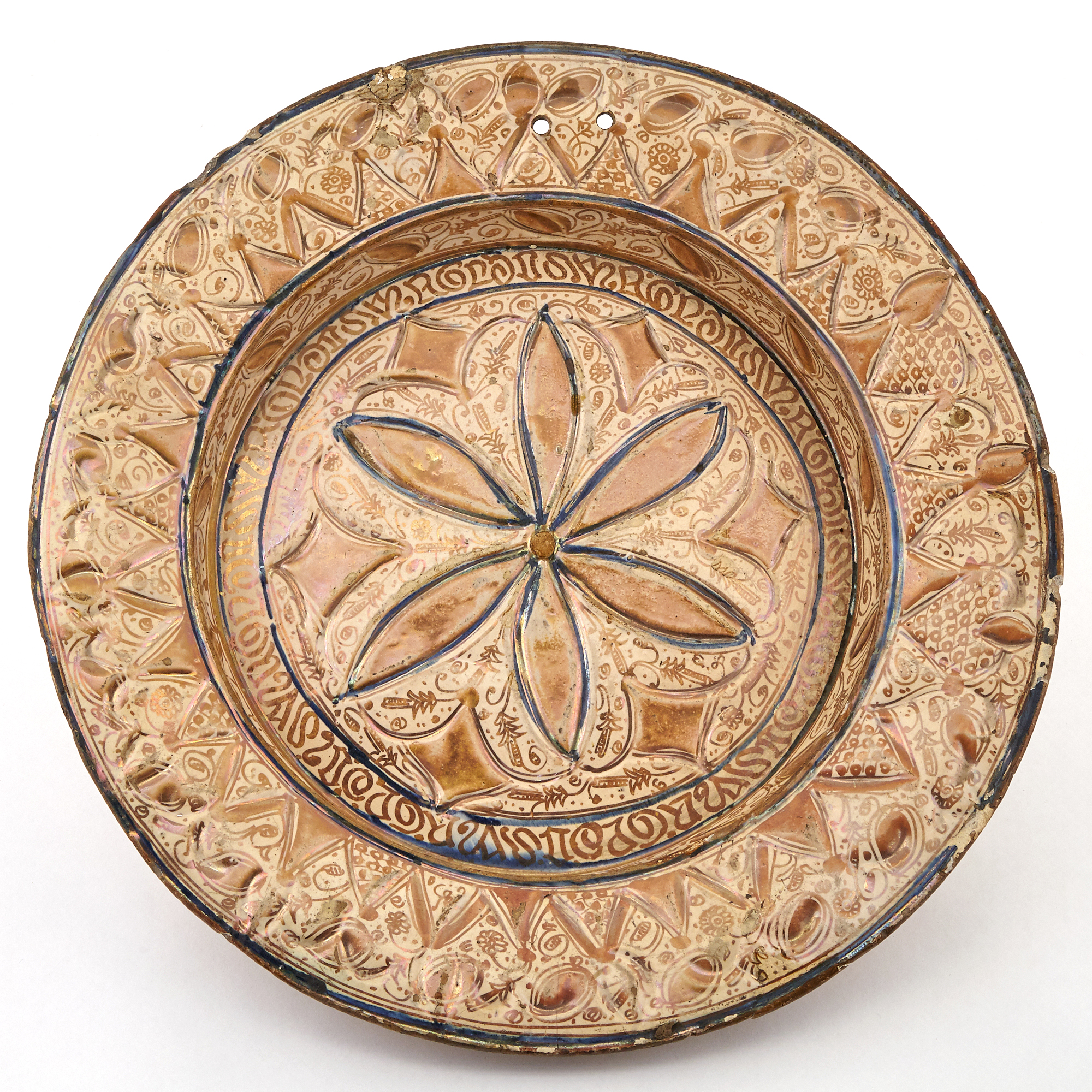 Lot image - Hispano Moresque Copper-Lustre Tin-Glazed Earthenware Large Dish