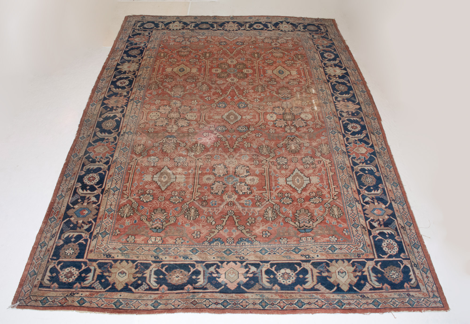 Lot image - Mahal Carpet