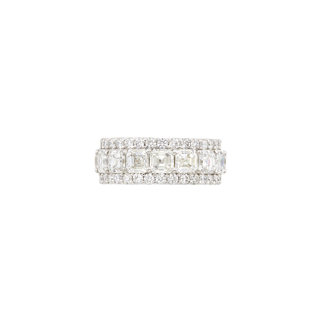 Lot image - Platinum and Diamond Band Ring