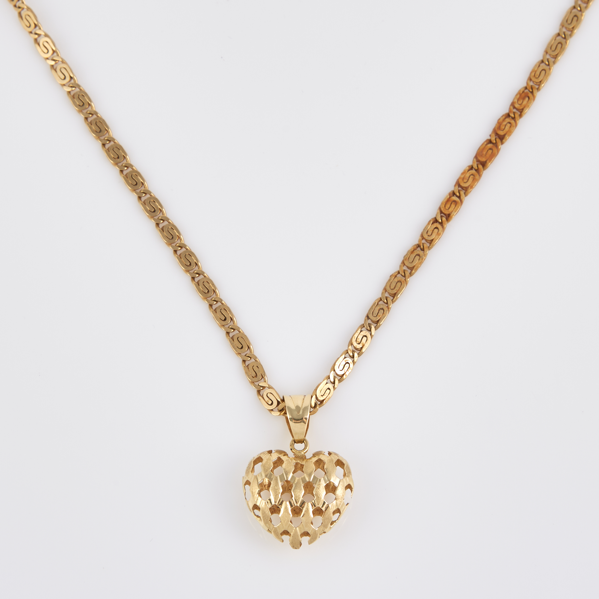 Lot image - Gold Pendant and Neck Chain, 18K 12 dwt.