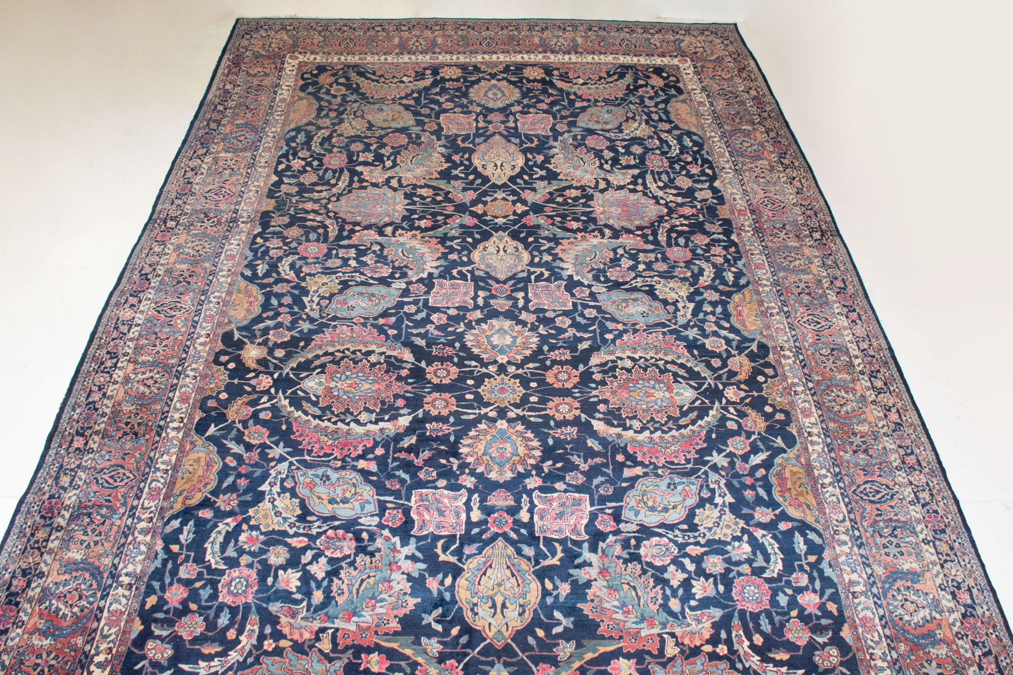 Lot image - Mashad Carpet