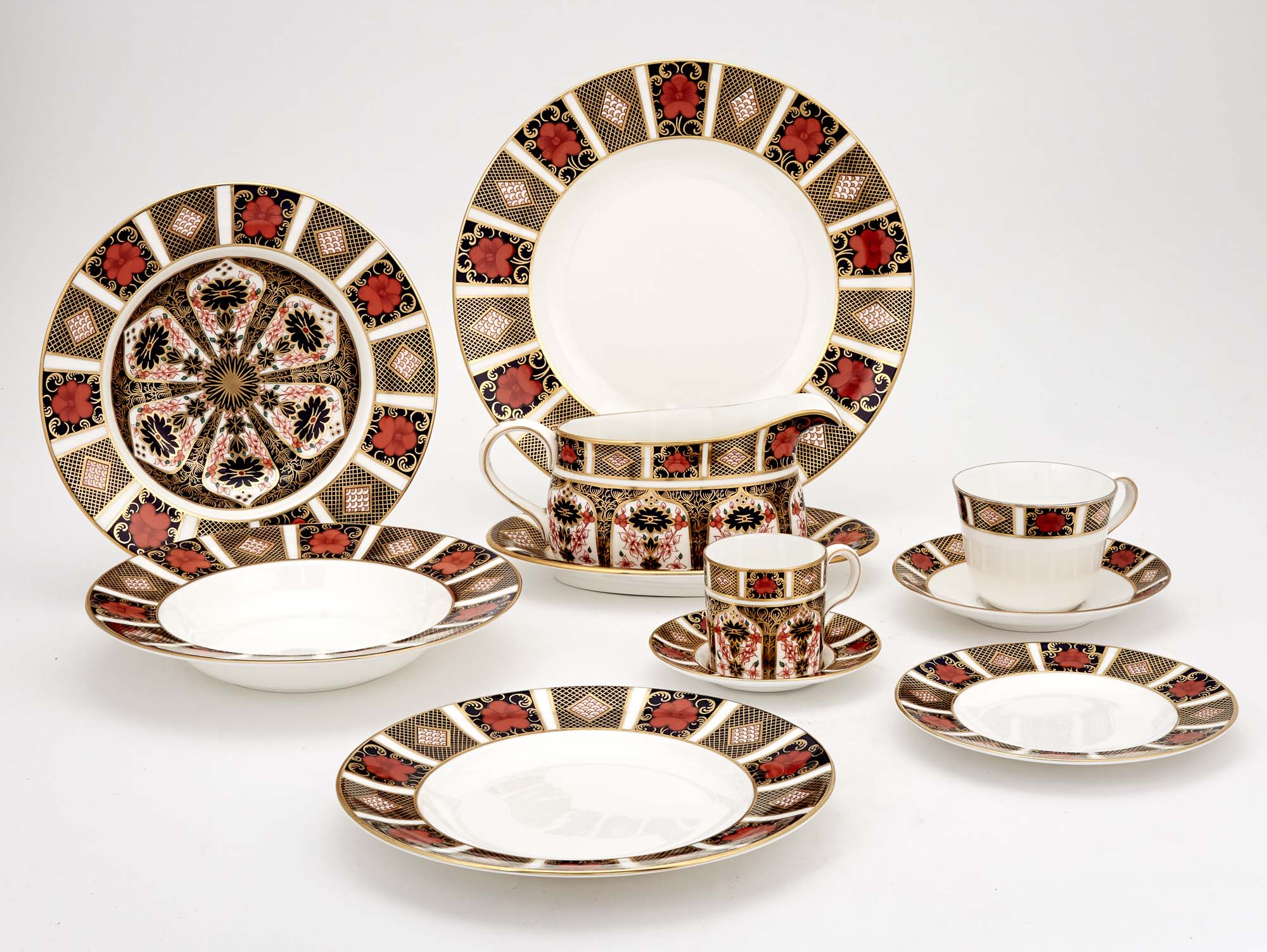 Lot image - Royal Crown Derby Old Imari