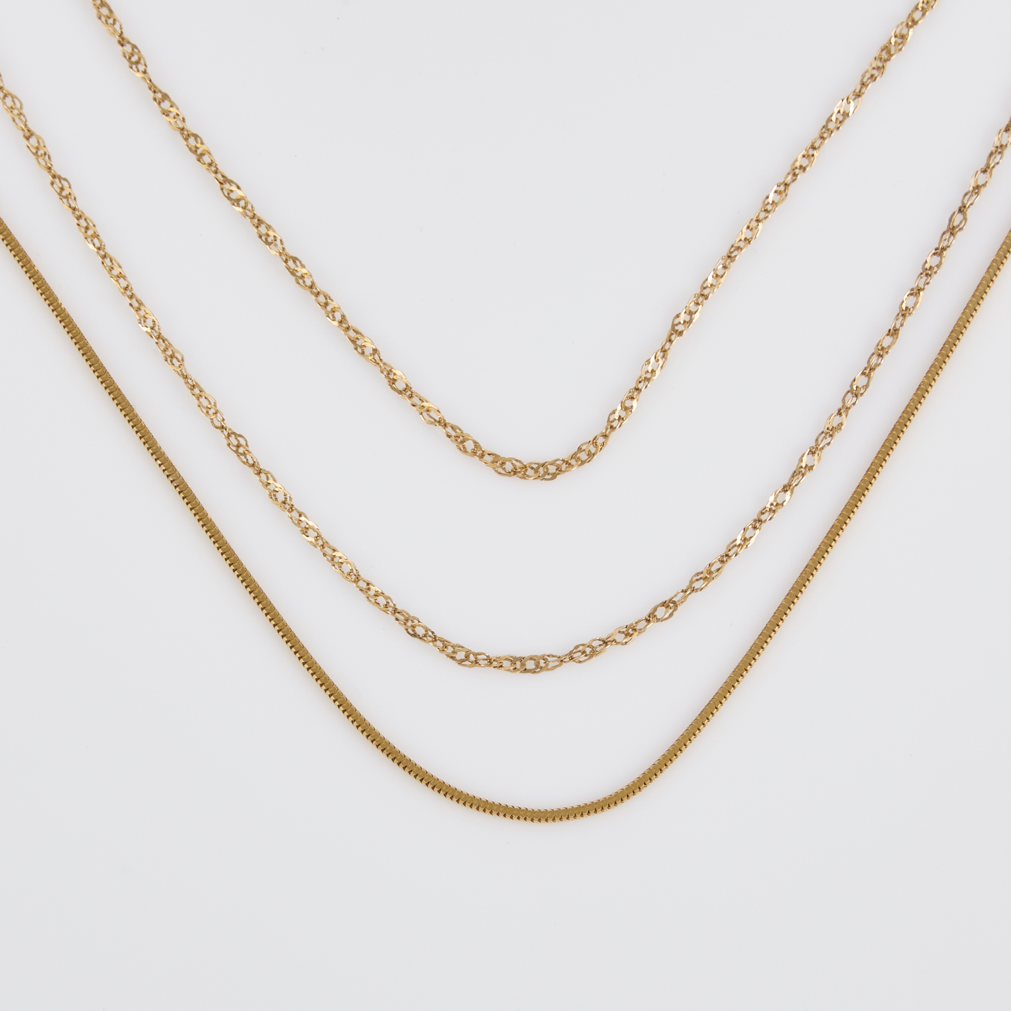 Lot image - Two Gold Neck Chains, 14K 8 dwt.