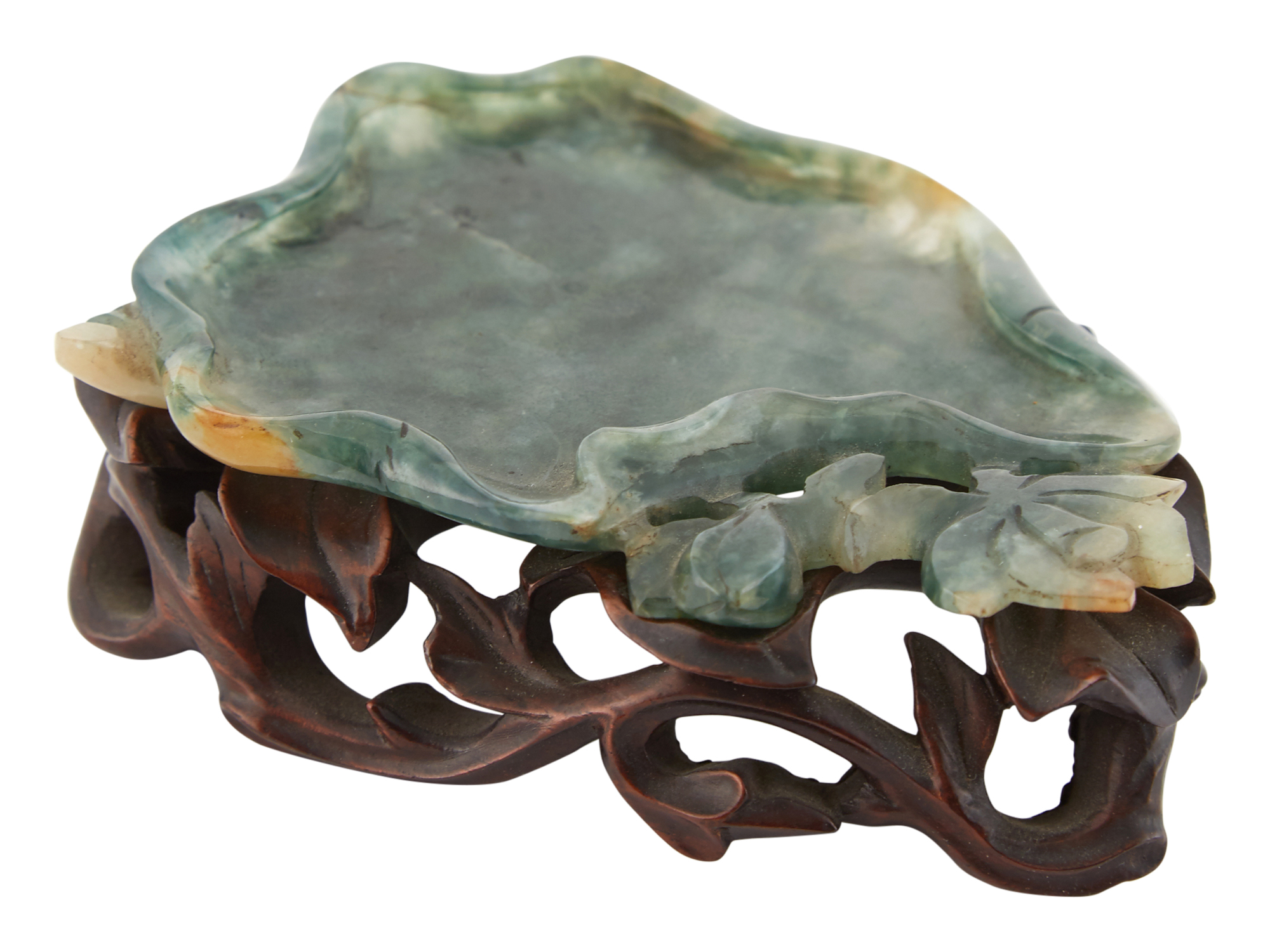 Lot image - A Chinese Moss Agate Dish