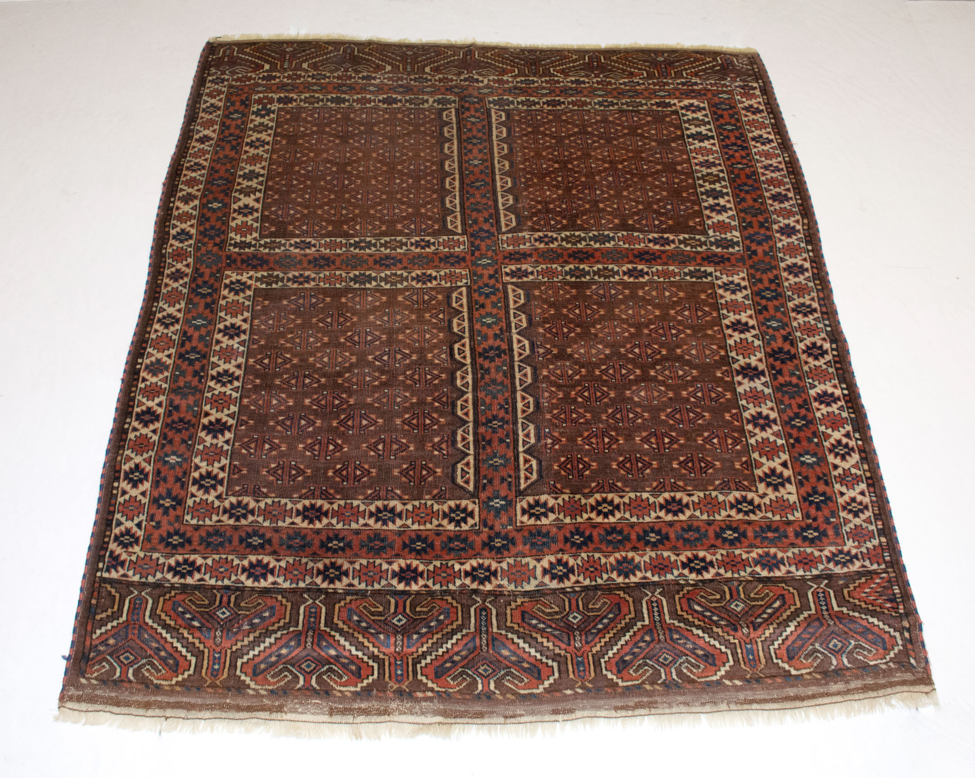 Lot image - Yomud Ensi Rug