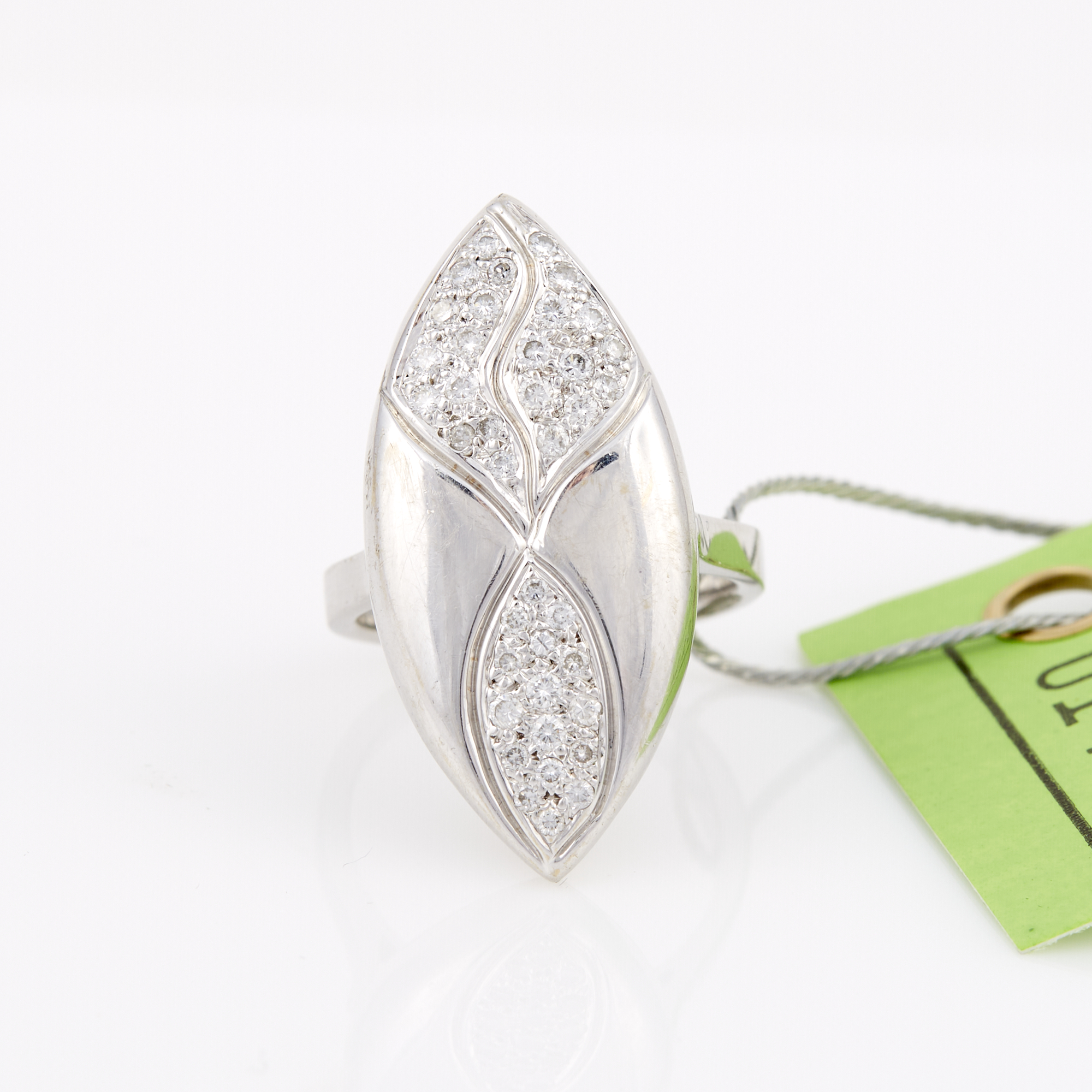 Lot image - Diamond Ring, 39 diamonds about 0.50 ct., 18K 5 dwt.