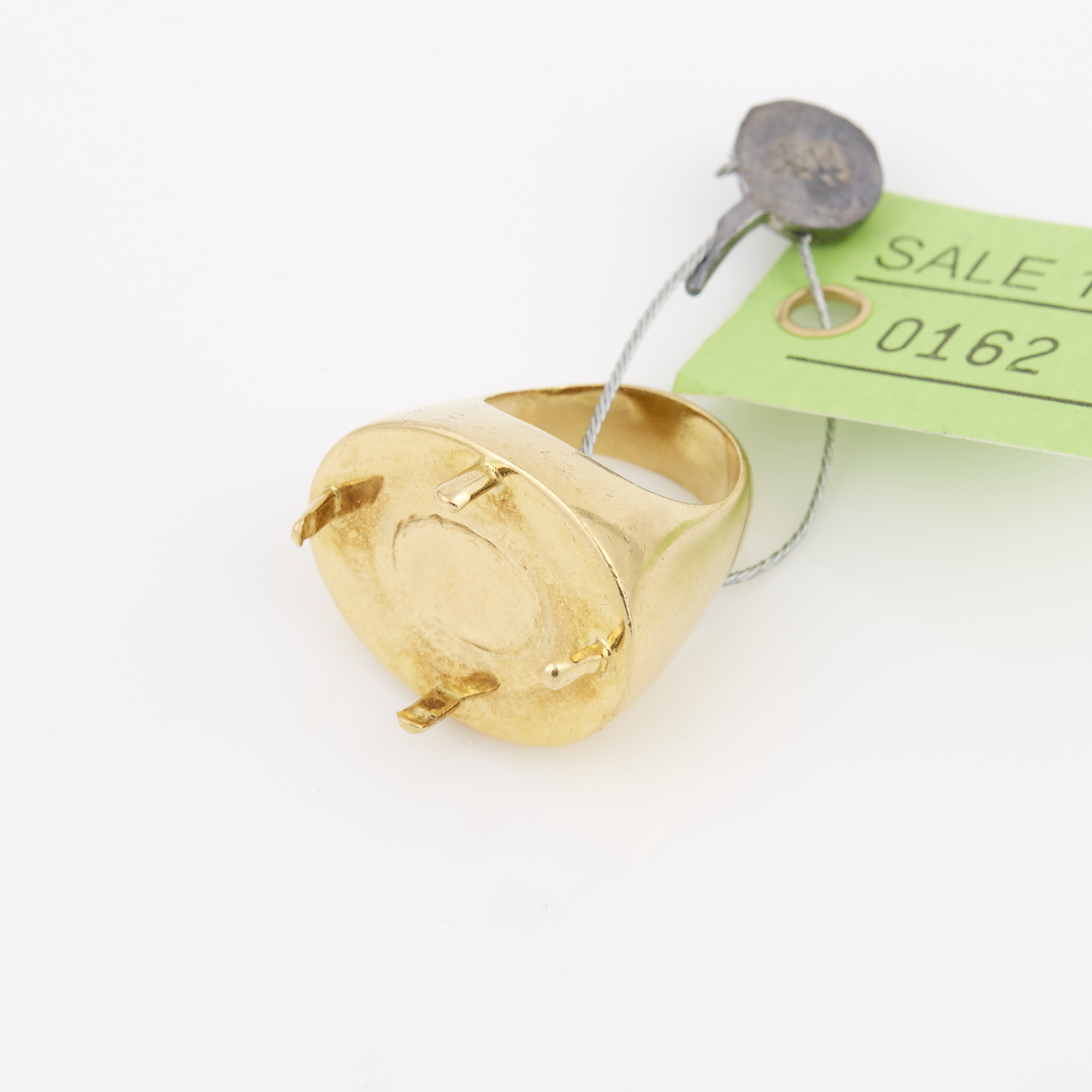 Lot image - Gold Ring, 18K 13 dwt., stone missing