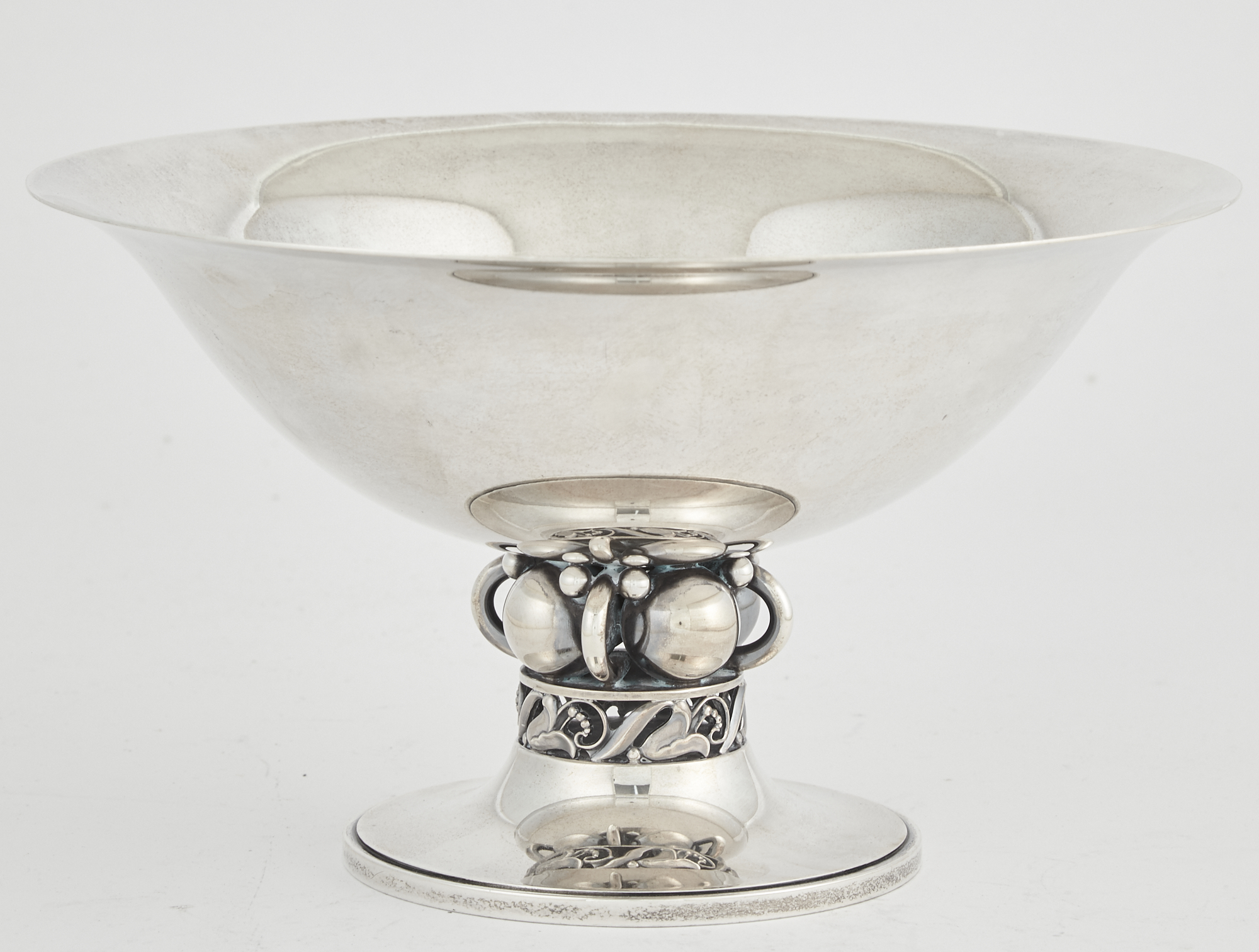 Lot image - Alphonse LaPaglia Sterling Silver Footed Bowl