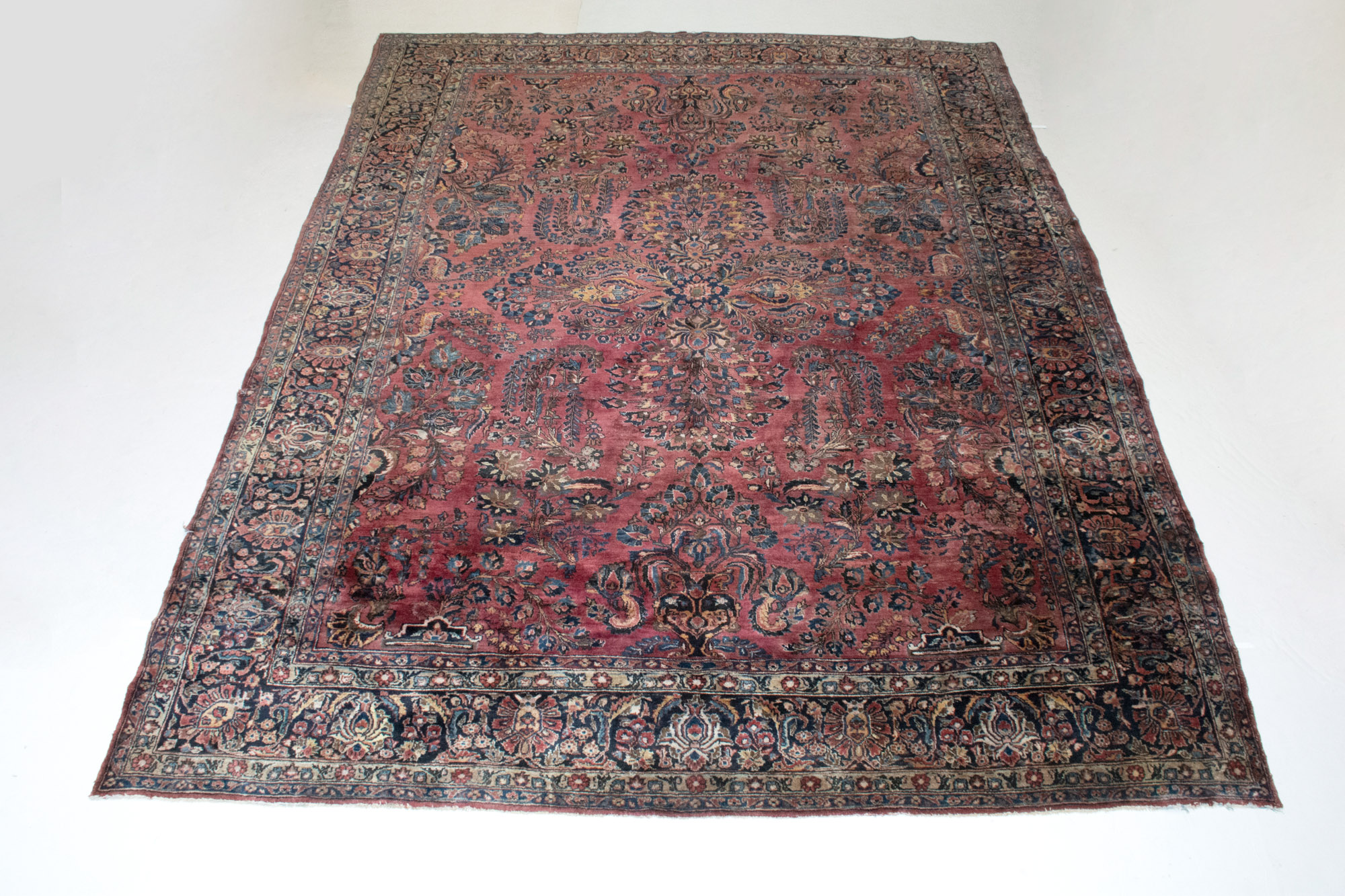 Lot image - Sarouk Carpet