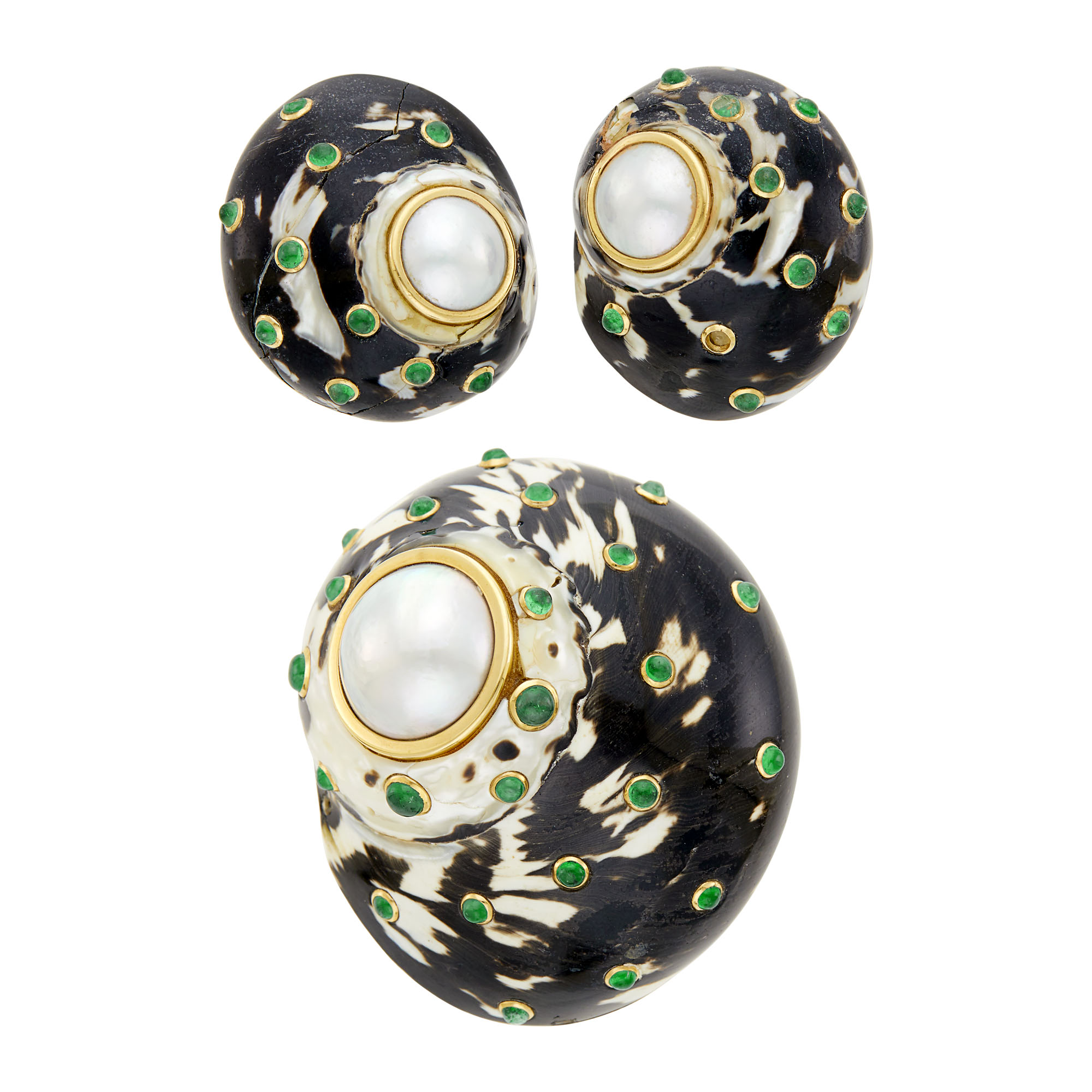 Lot image - Trianon Gold, Shell, Mabé Pearl and Cabochon Emerald Clip-Brooch and Pair of Earclips