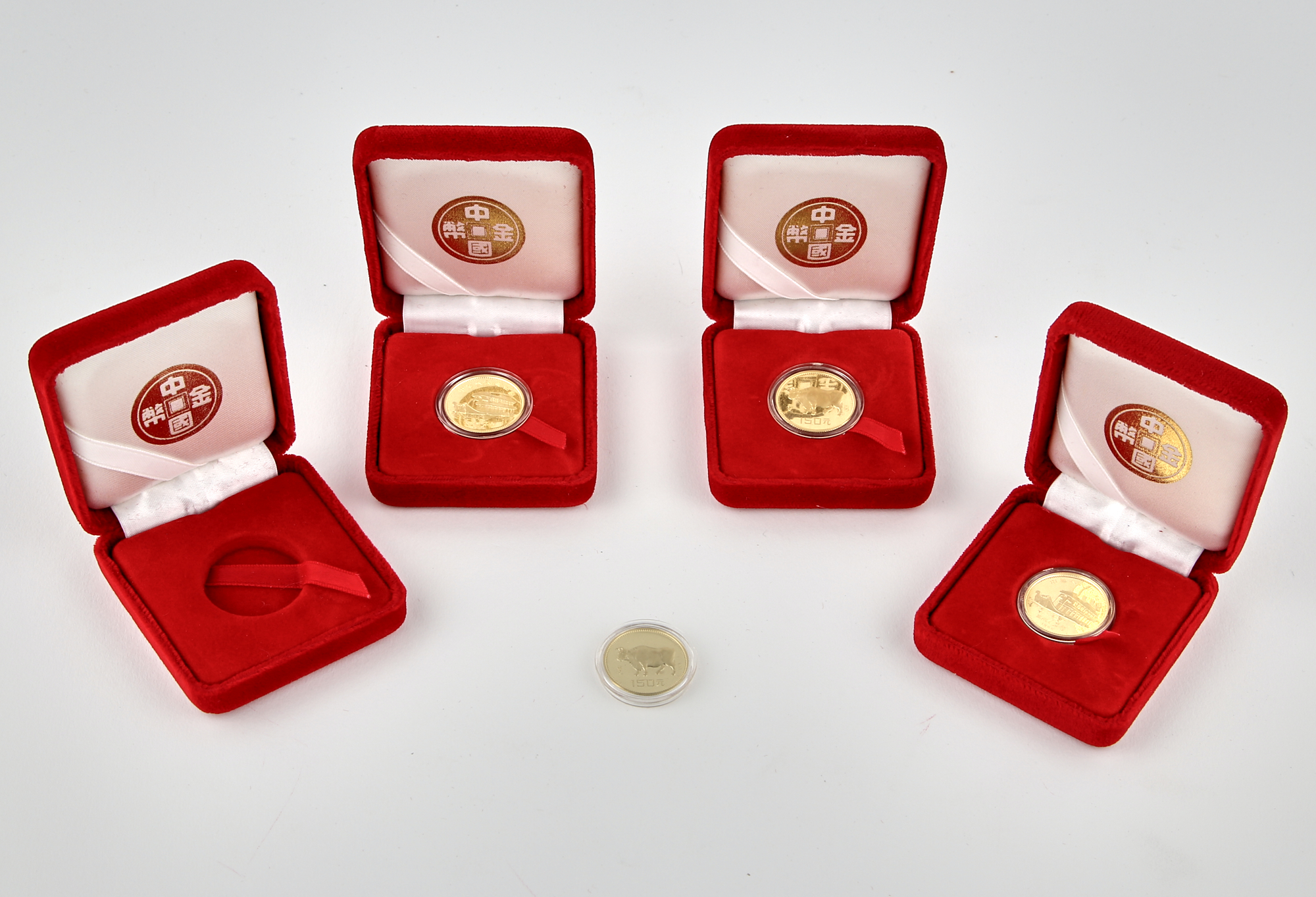 Lot image - China 1985 Lunar Year of the Ox 150 Yuan Gold Proof  Y# 79