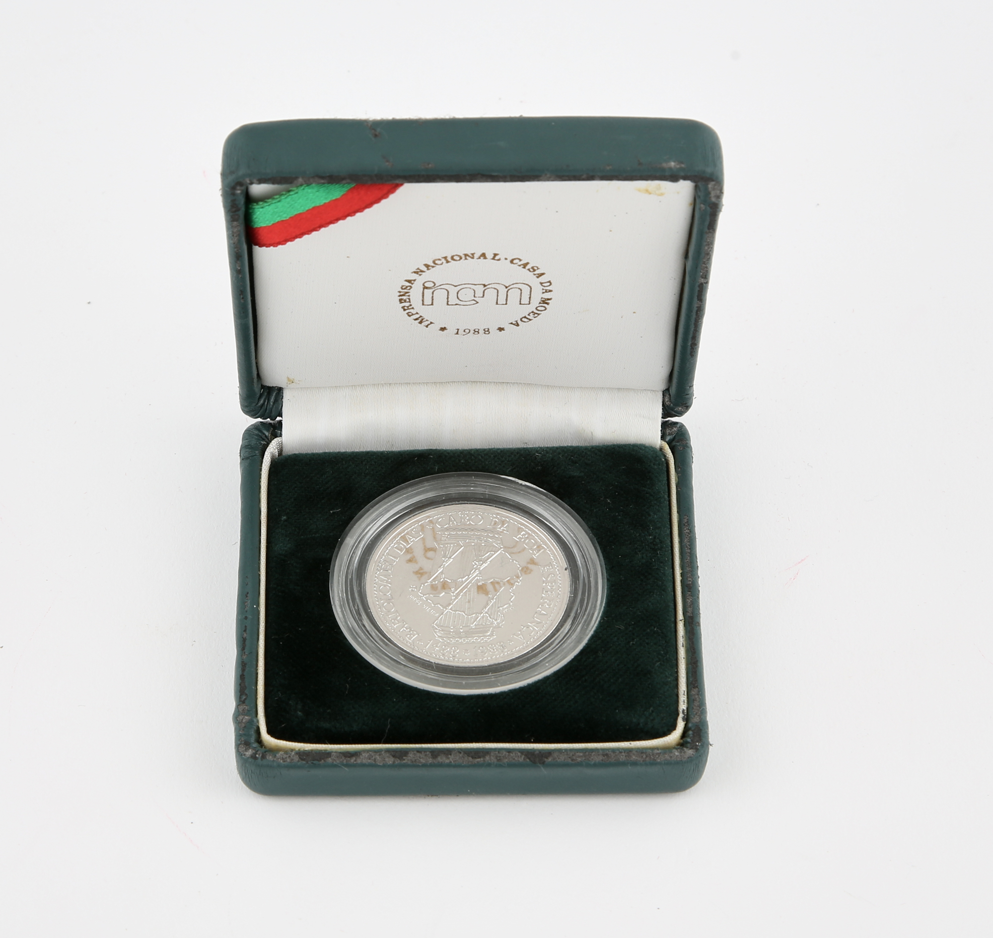 Lot image - Portugal 1988 100 Escudos Platinum Coin  Km. 642c