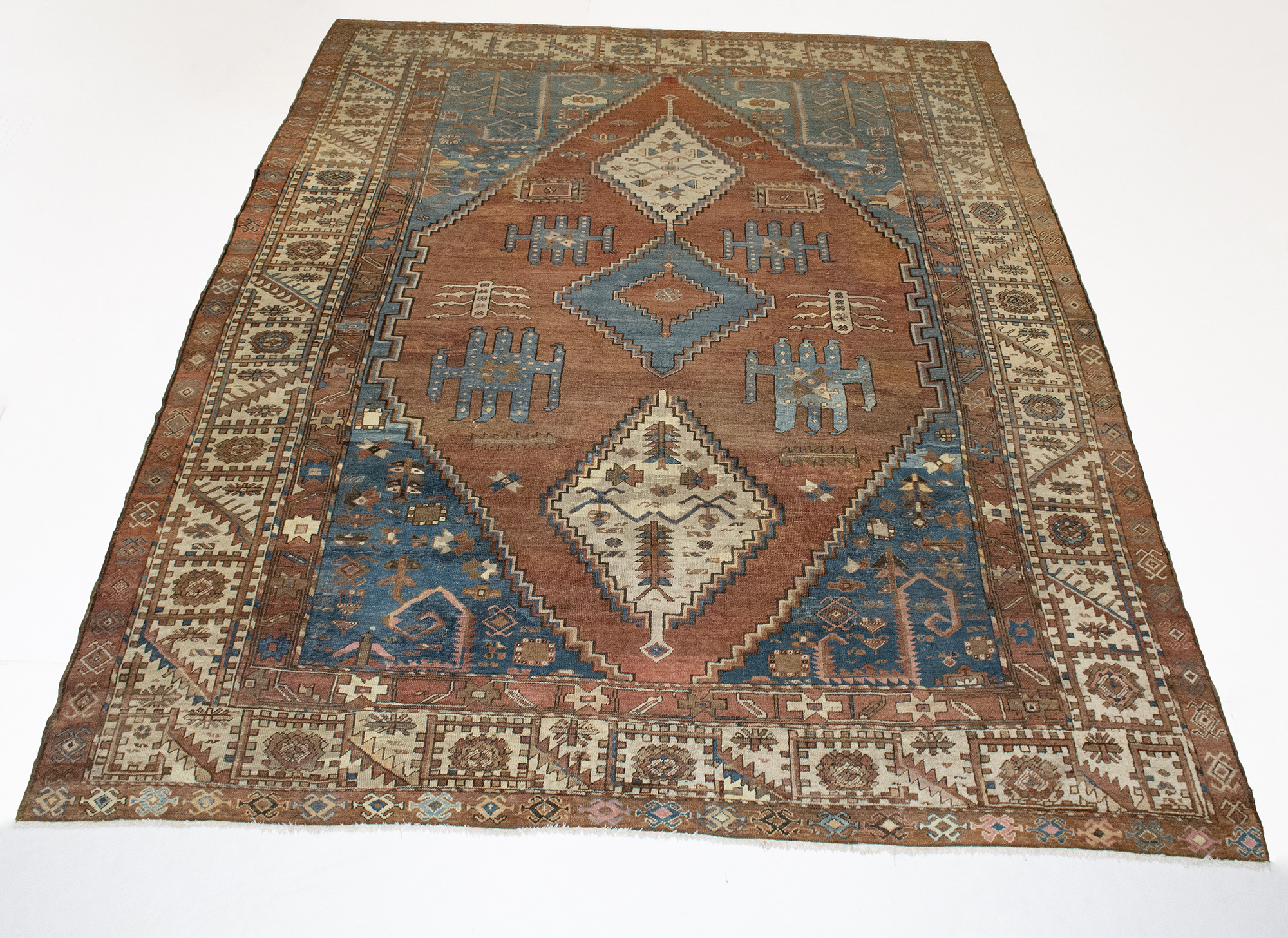Lot image - Bakshaish Carpet