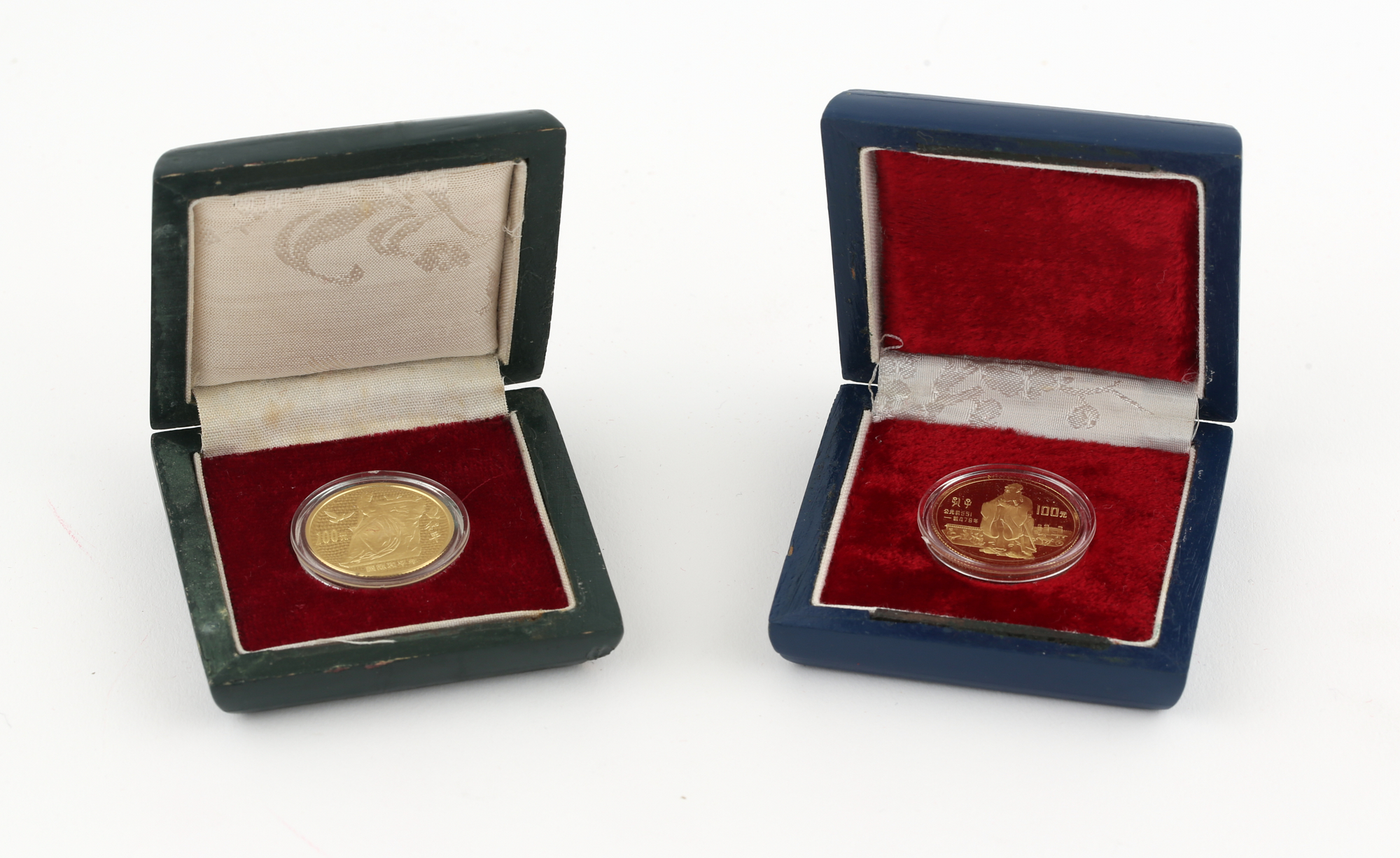 Lot image - China 1985 and 1986 100 Yuan Gold Coins Y# 125 & Y# 149