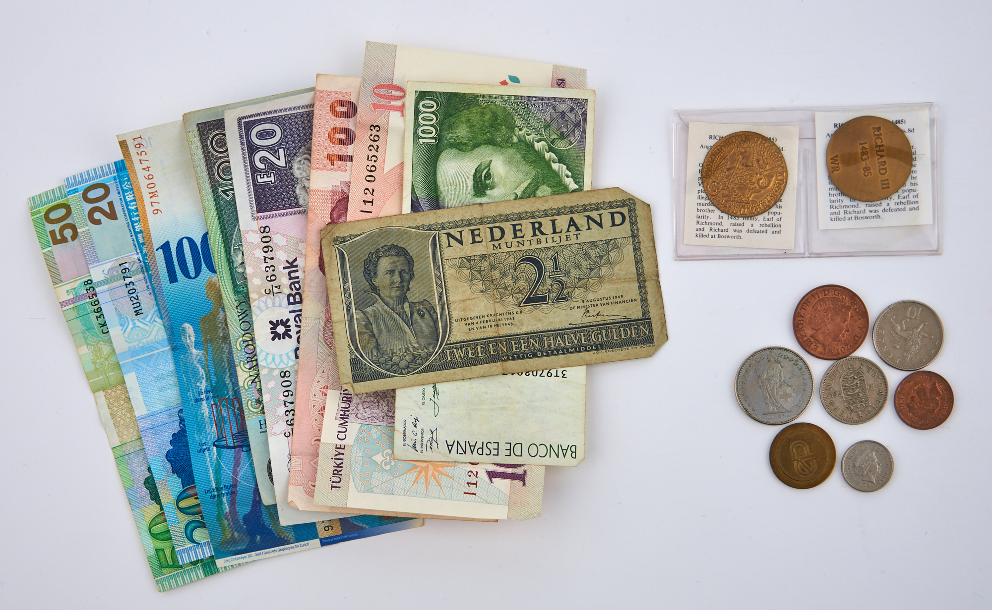 Lot image - Worldwide Coins and Currency Group