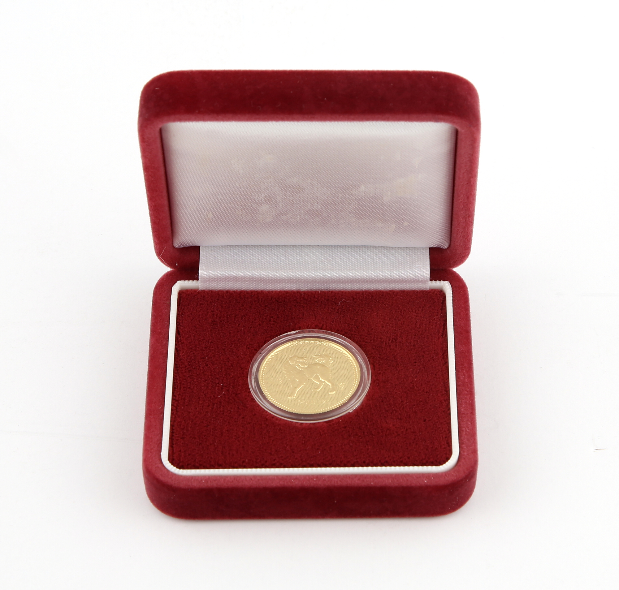 Lot image - China 1982 Lunar Year of the Dog 200 Yuan Gold Proof  Y# 39