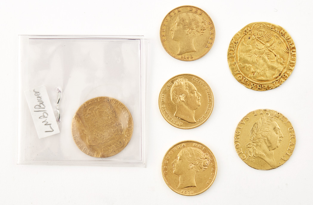 Lot image - Great Britain Group of Gold Coins