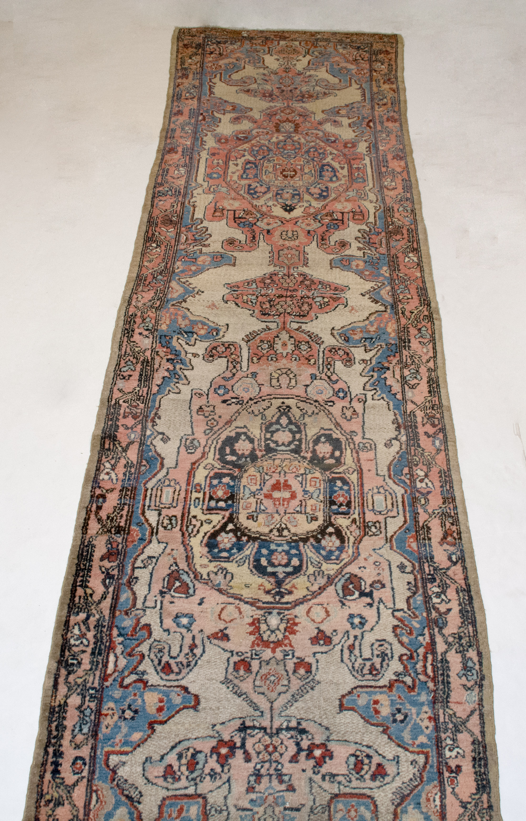 Lot image - Northwest Persian Runner