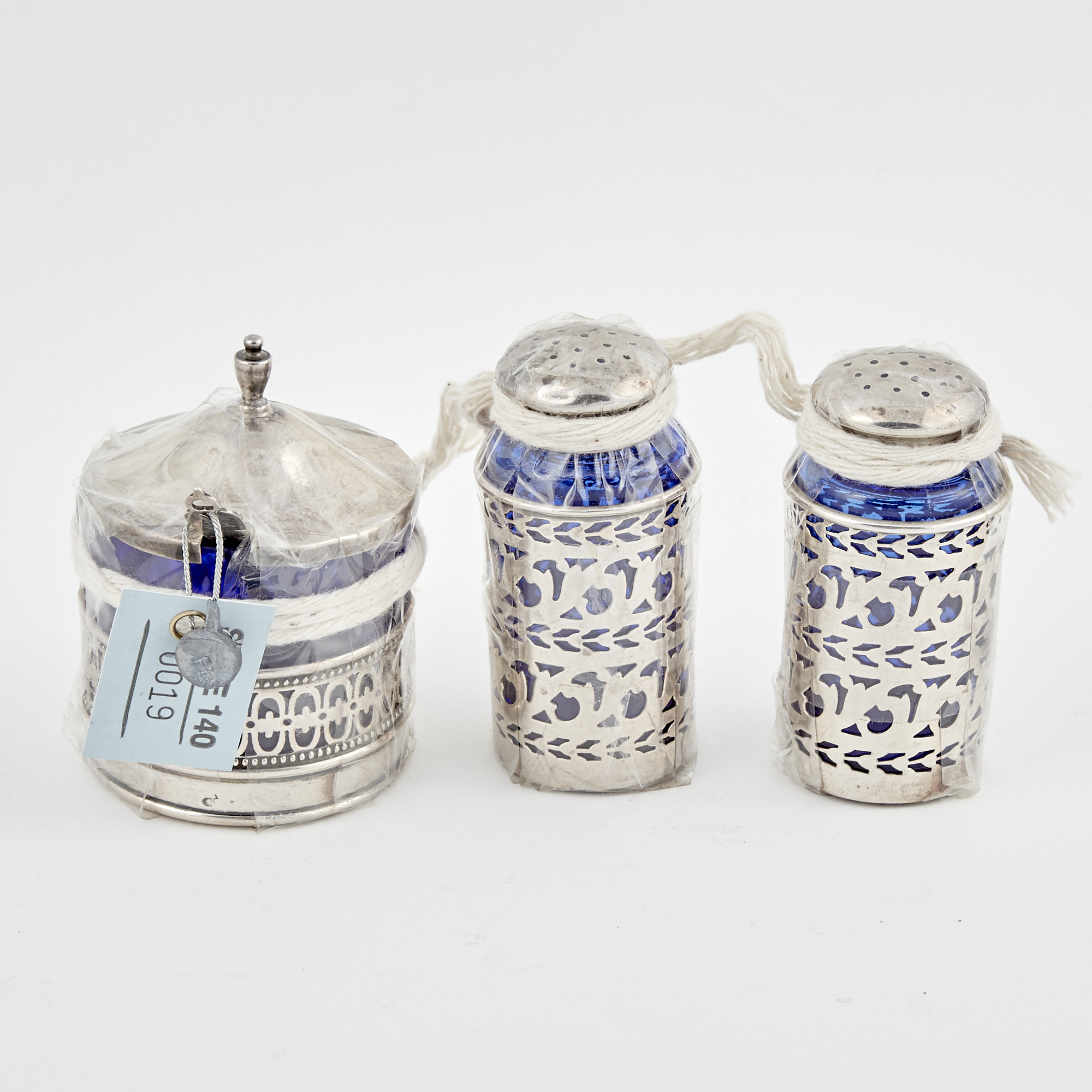 Lot image - 7 Pieces of Silver, 2 ozs. with glass insert