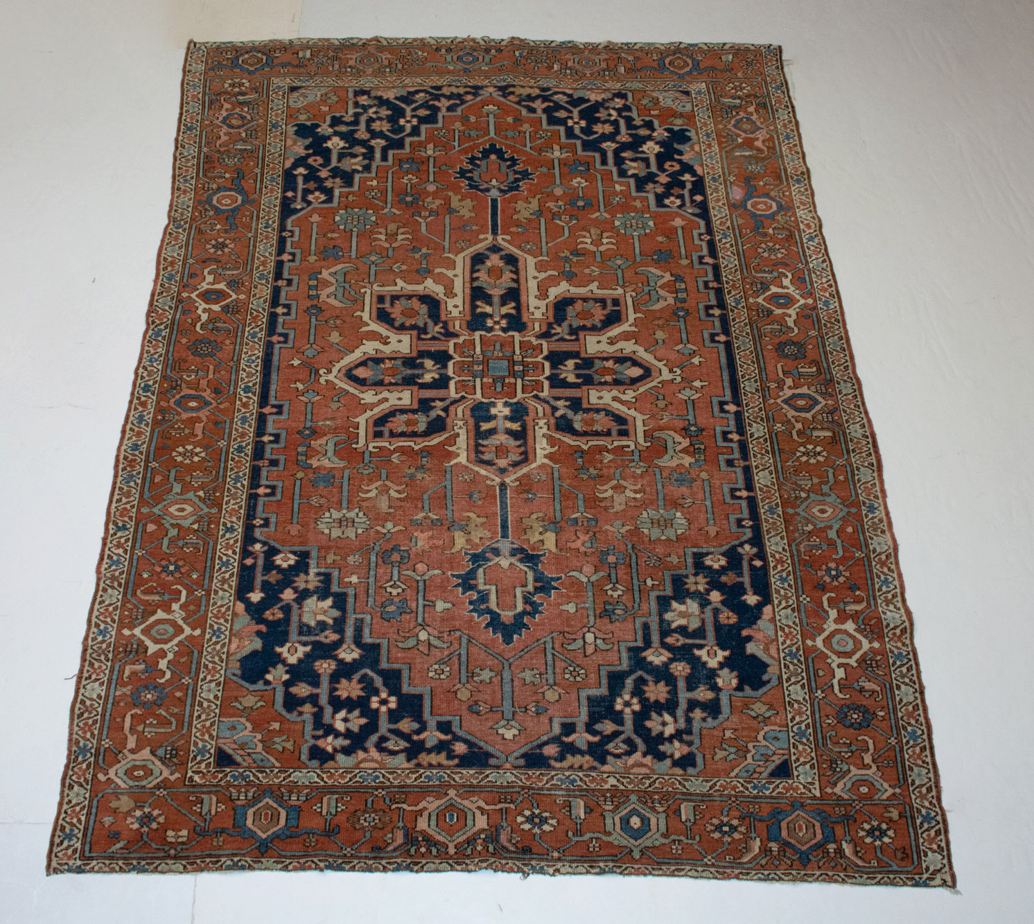 Lot image - Karadja Carpet