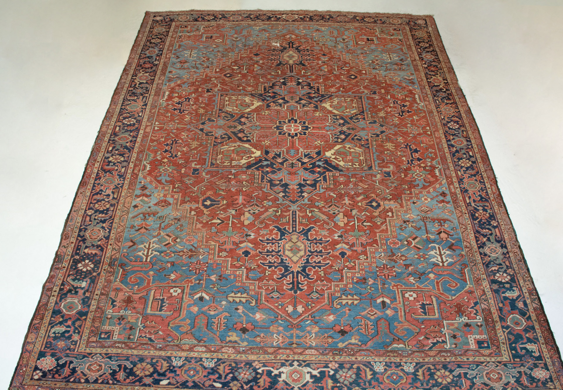 Lot image - Heriz Carpet
