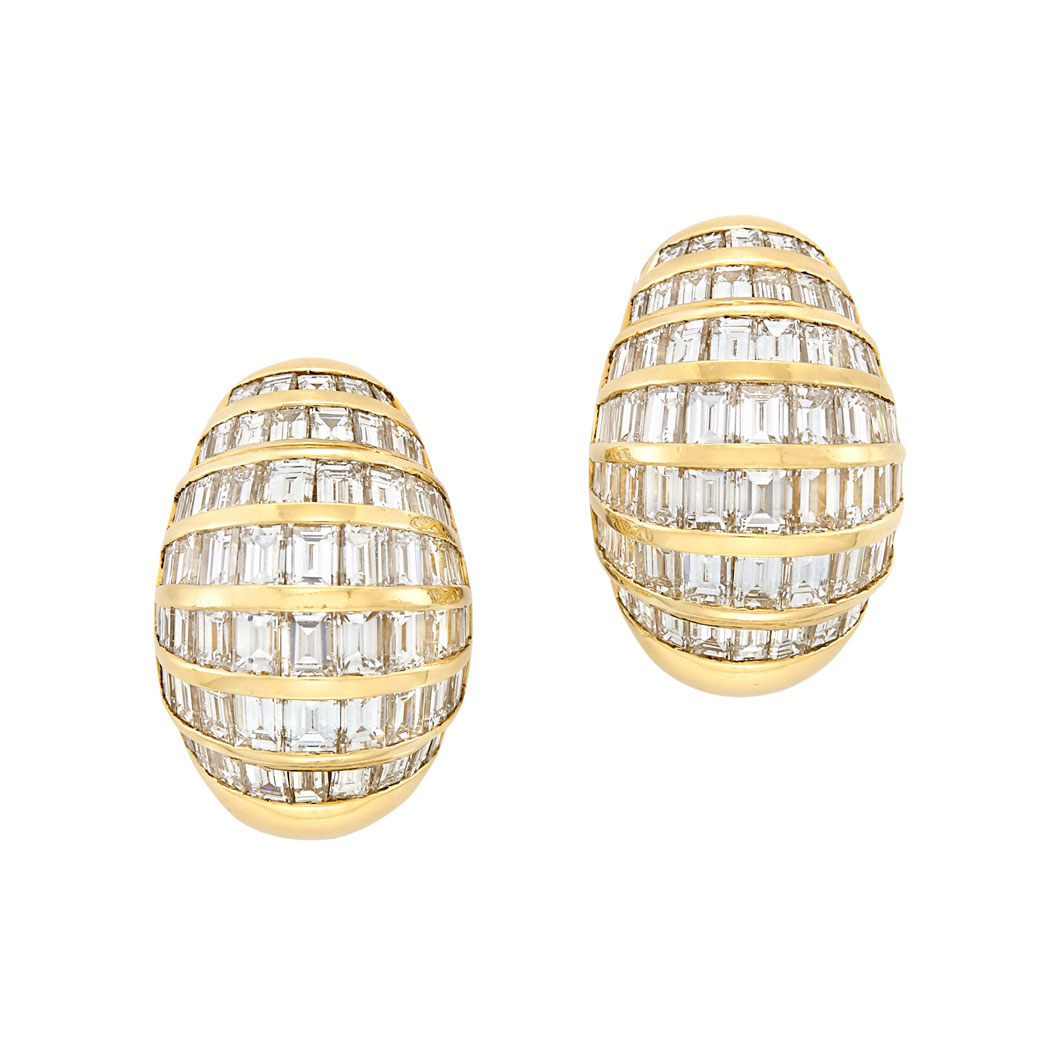 Lot image - Pair of Gold and Diamond Dome Bombe Earrings