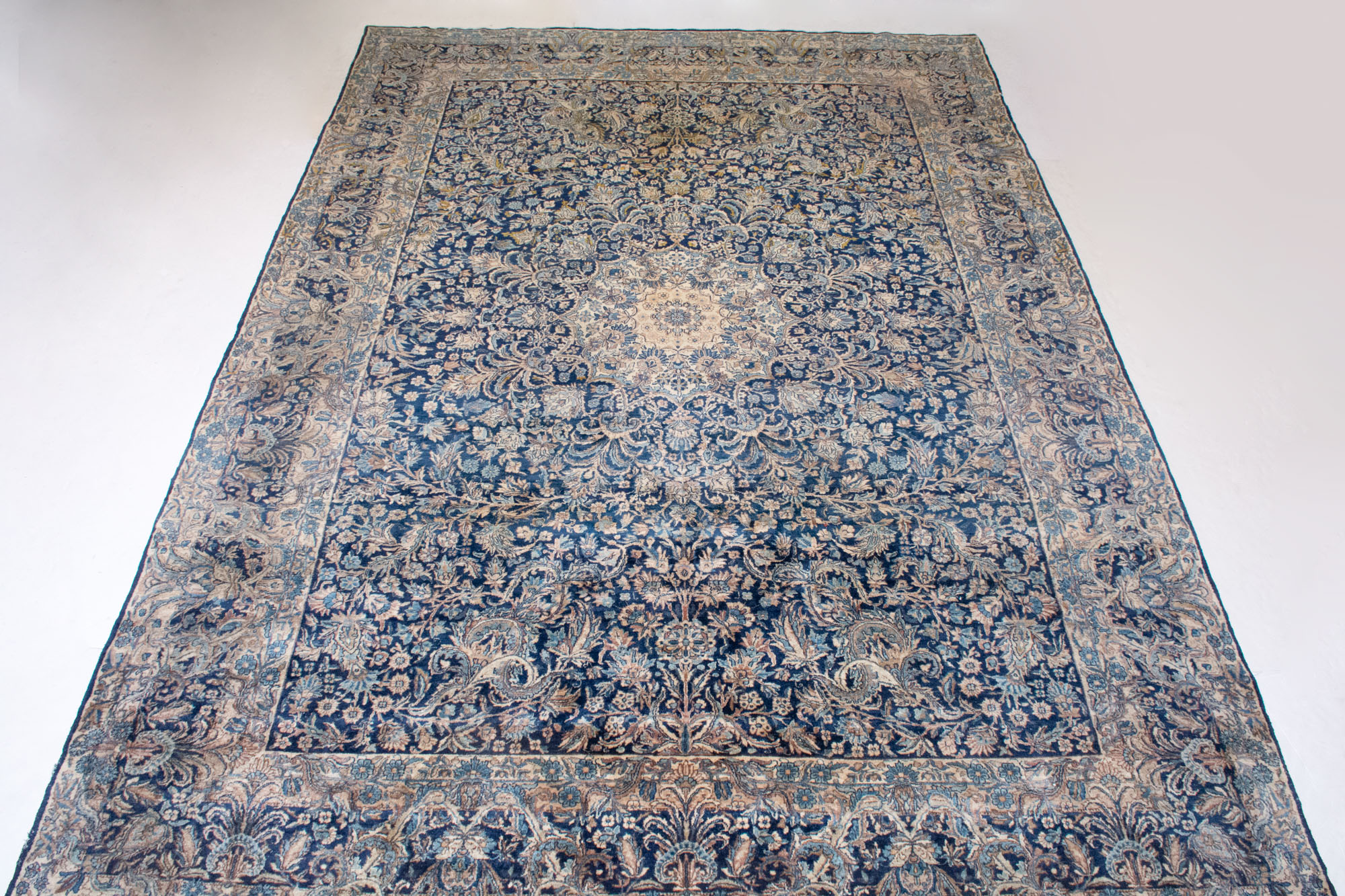 Lot image - Kerman Carpet