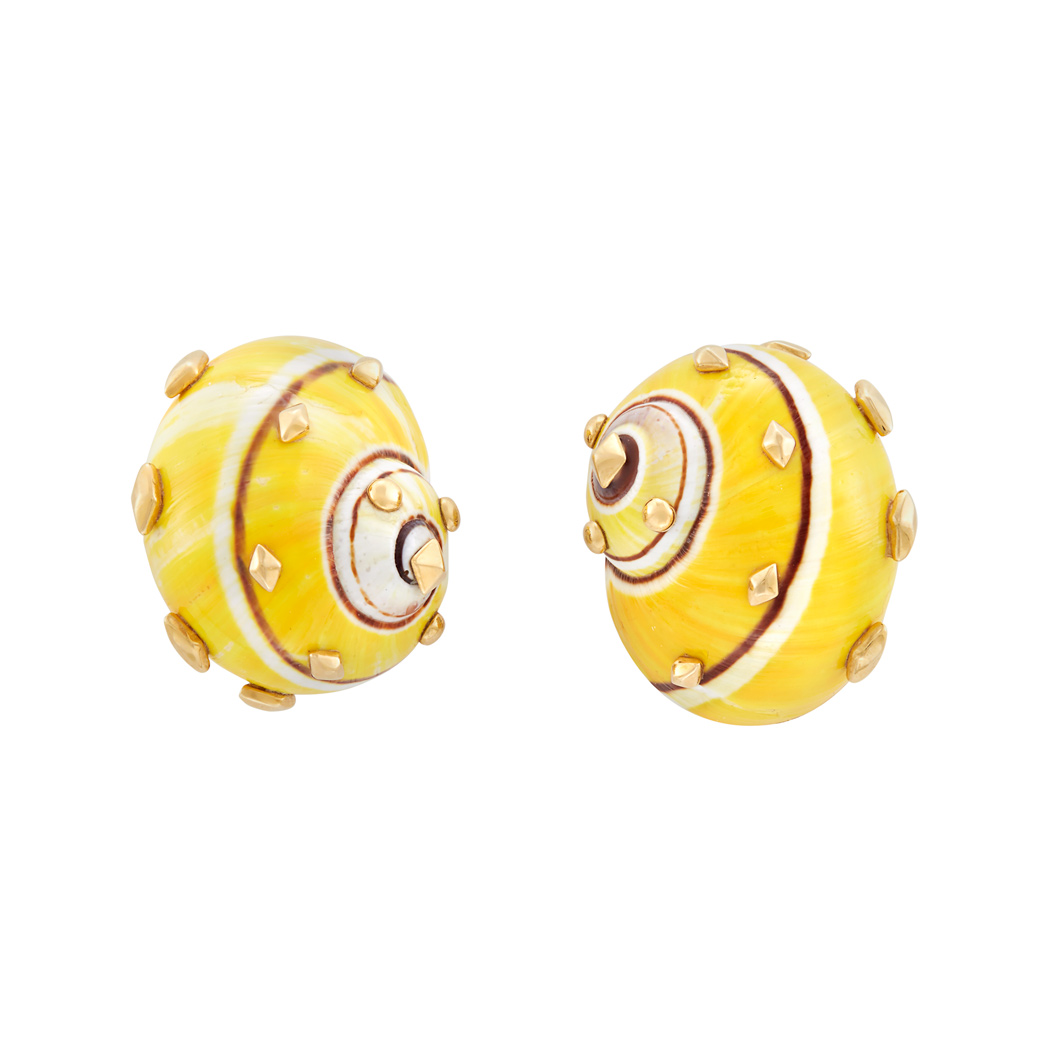 Lot image - Gold and Shell Earclips, Trianon