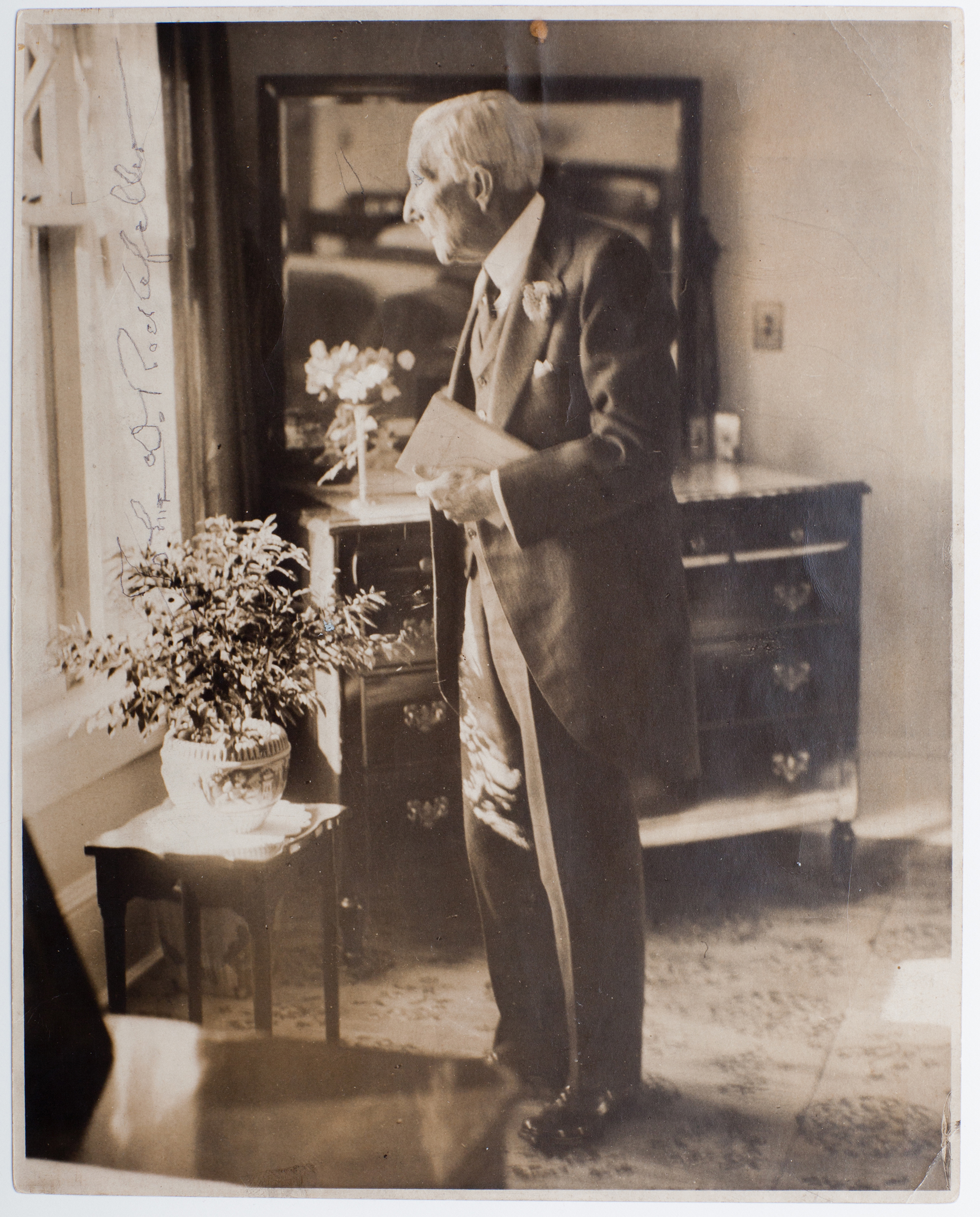 Lot image - ROCKEFELLER, JOHN D.  Signed photograph.