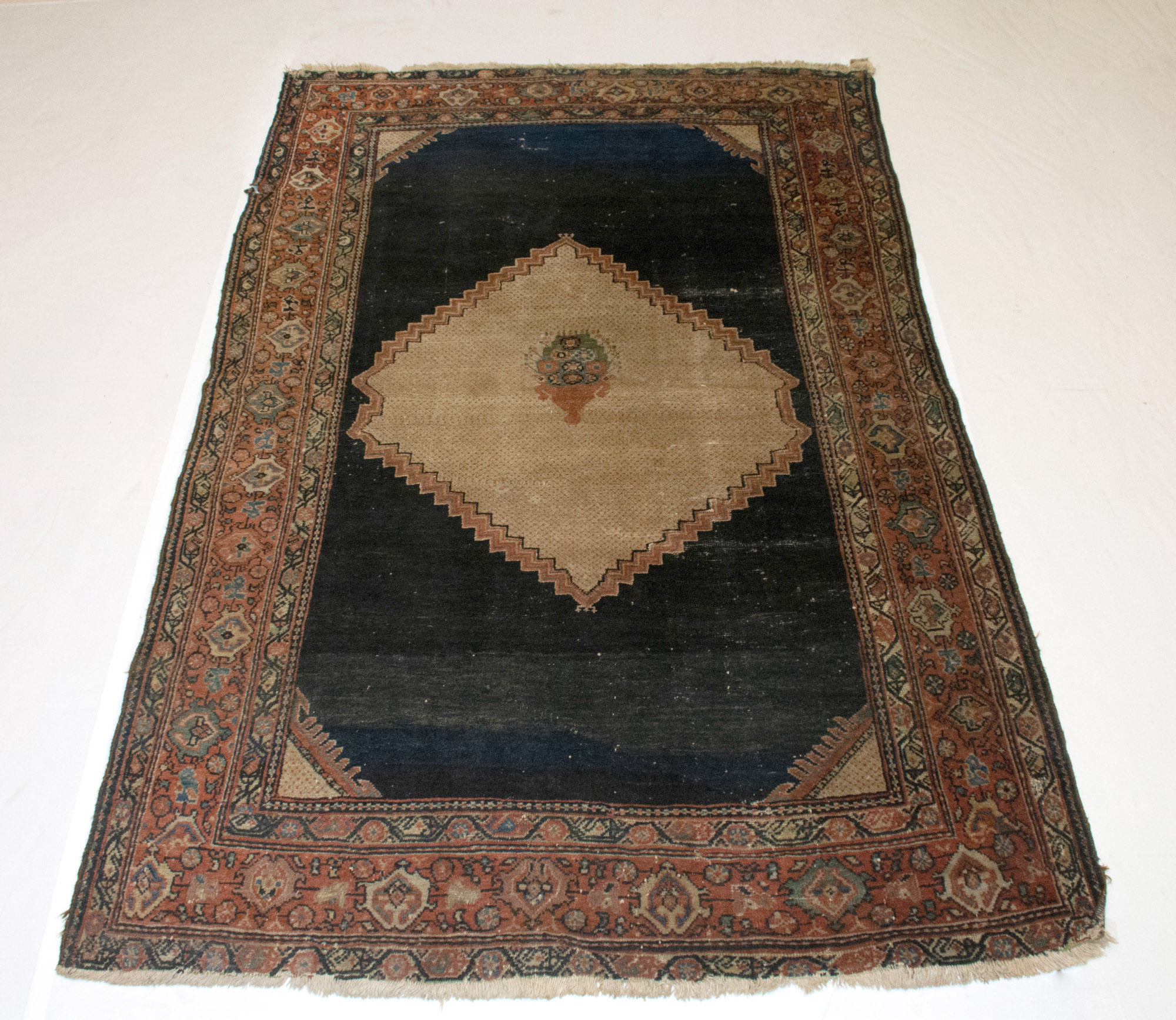 Lot image - Fereghan Rug