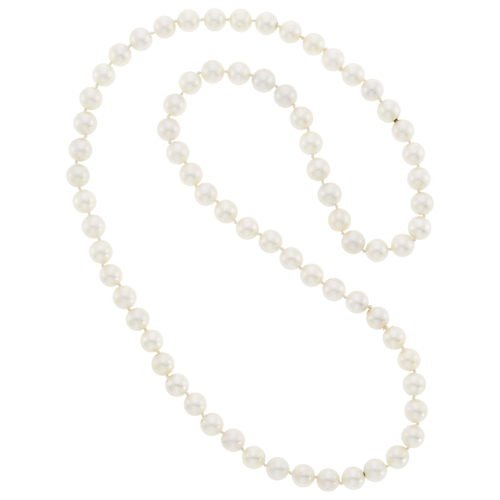 Lot image - Long Cultured Pearl Necklace