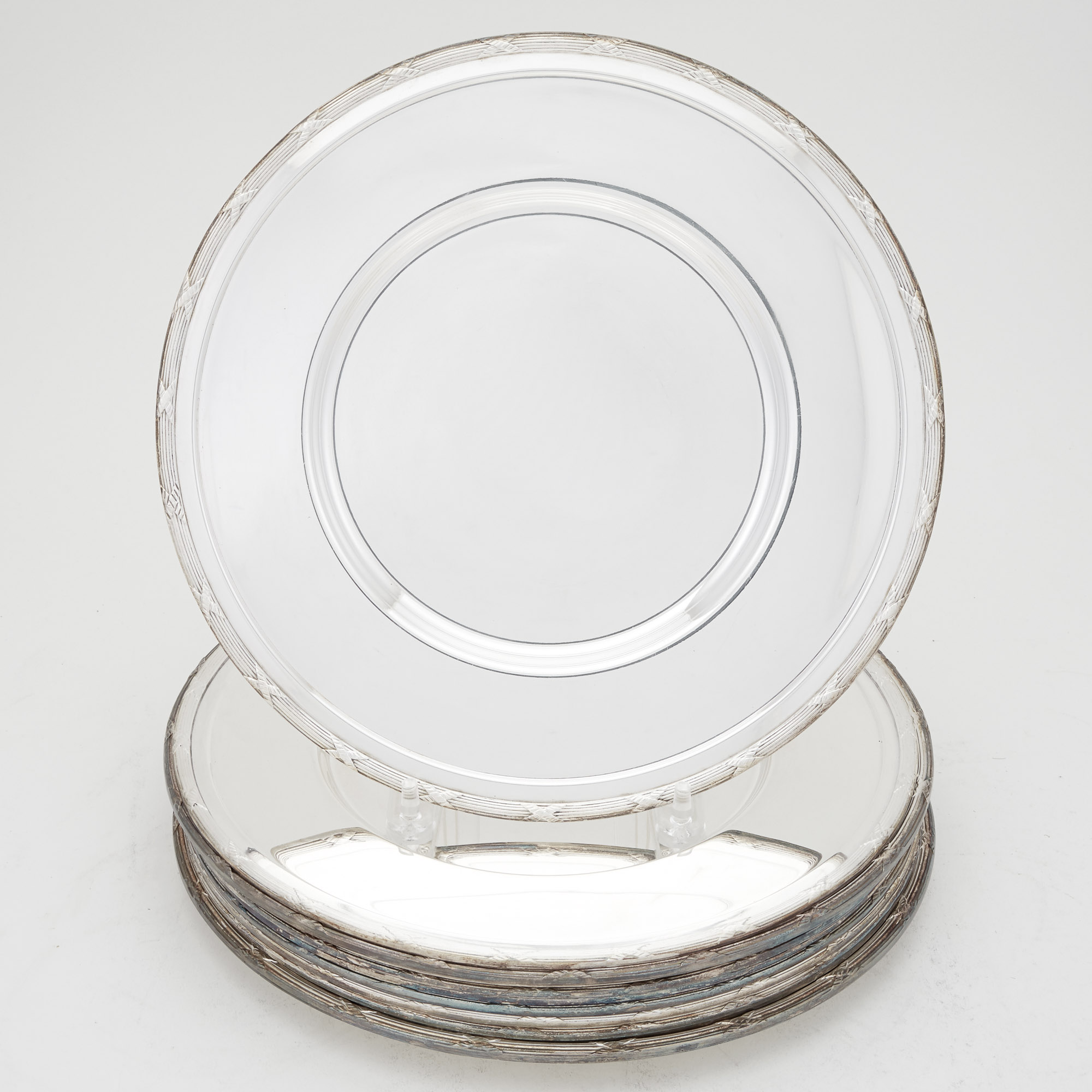 Lot image - Set of Twelve Strong & Woodhatch Silver Plated Chargers