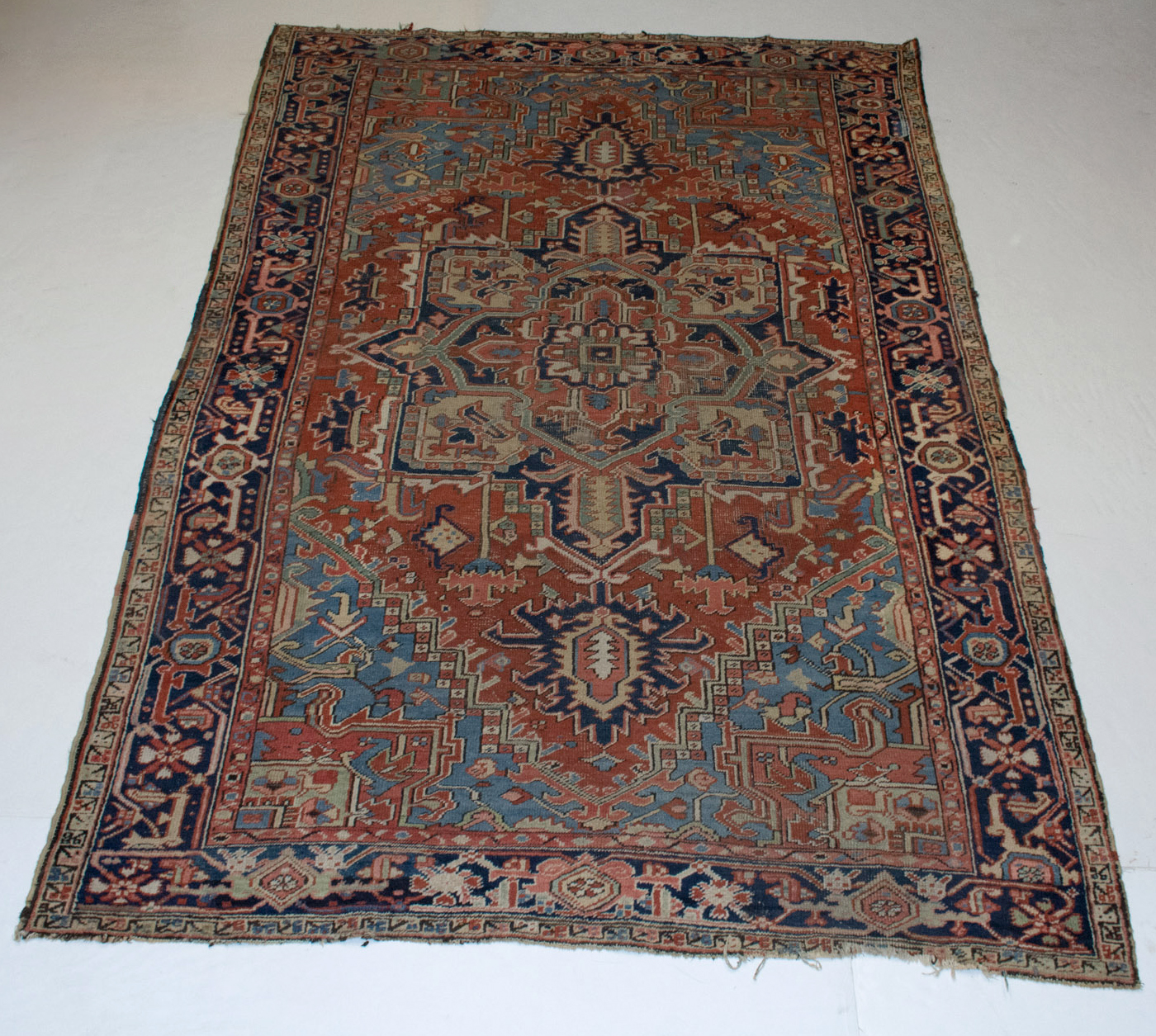Lot image - Heriz Carpet