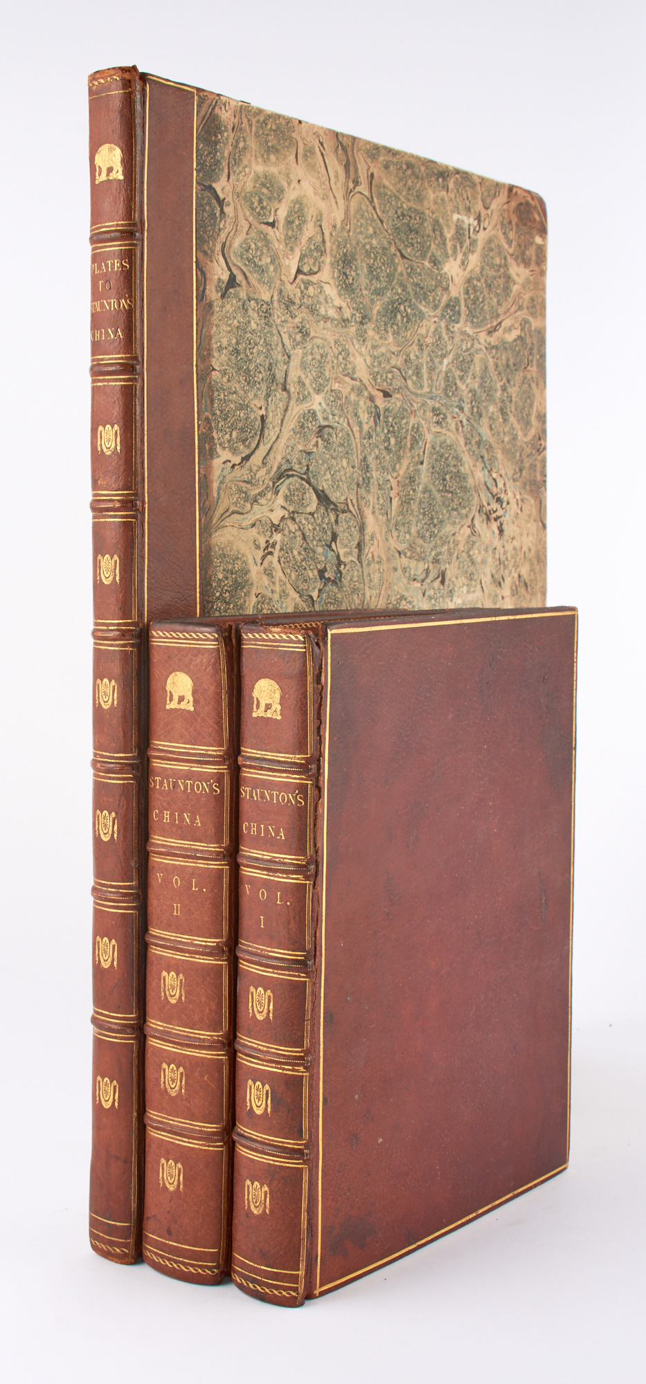 Lot image - [CHINA]  STAUNTON, GEORGE THOMAS. An Authentic Account of an Embassy from the King of Great Britain to the Emperor of China ... Taken chiefly from the Papers of His Excellency the Earl of Macartney.