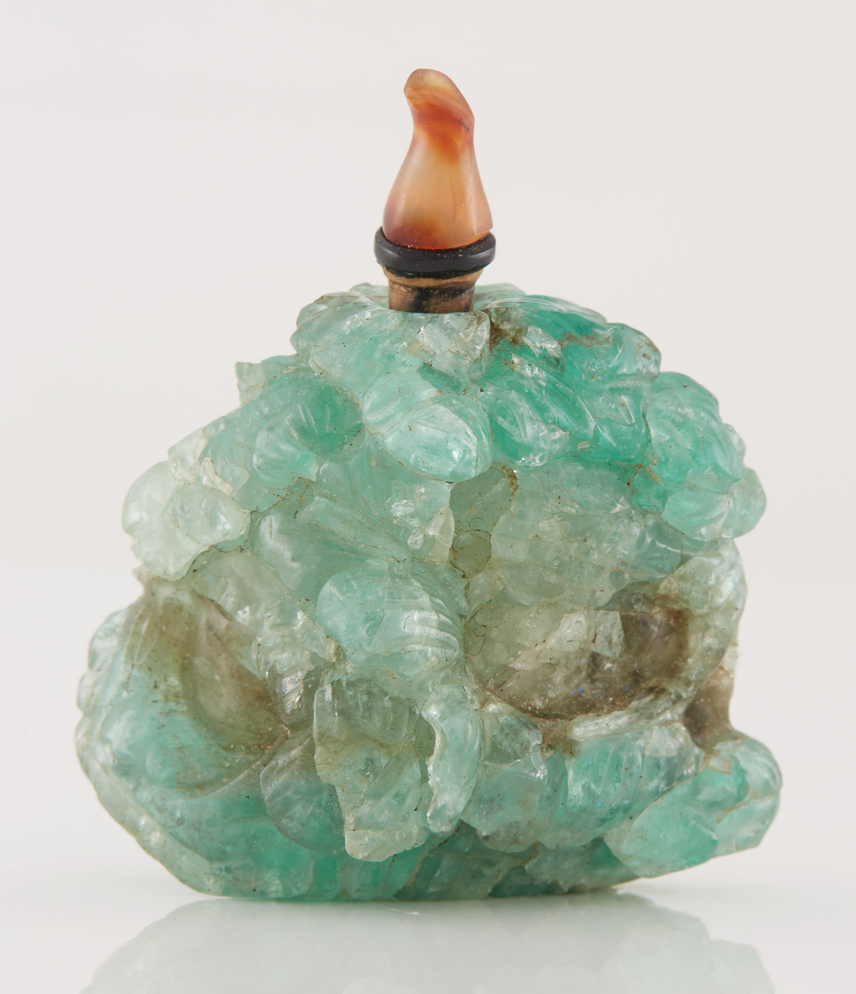 Lot image - Chinese Green Quartz Snuff Bottle
