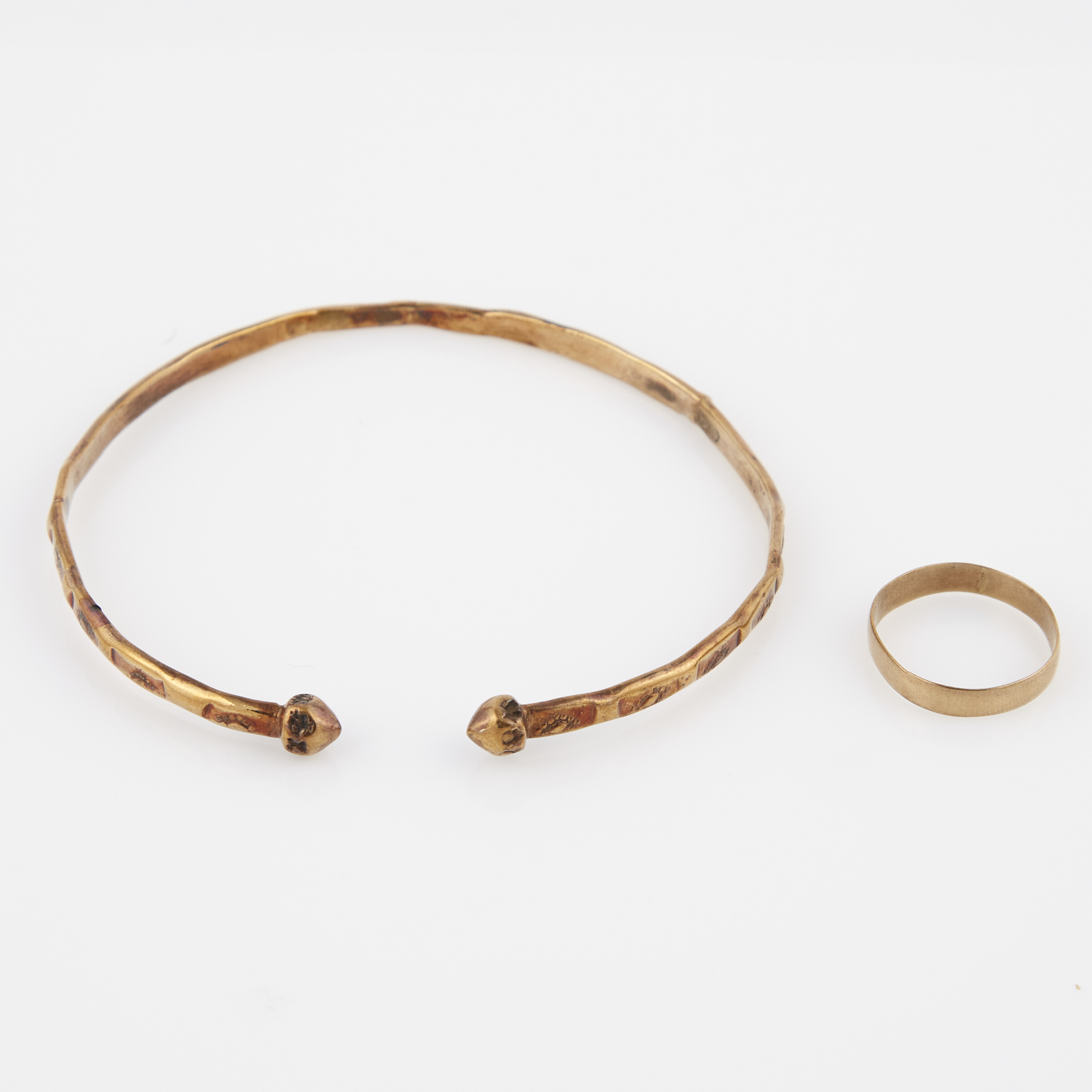Lot image - Gold Rigid Bracelet and Wedding Ring, 10K 9 dwt., damaged