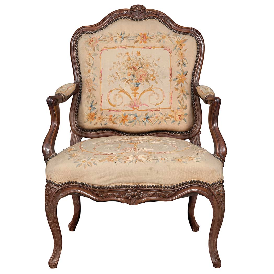 Lot image - Louis XV Walnut Fauteuil a la Reine