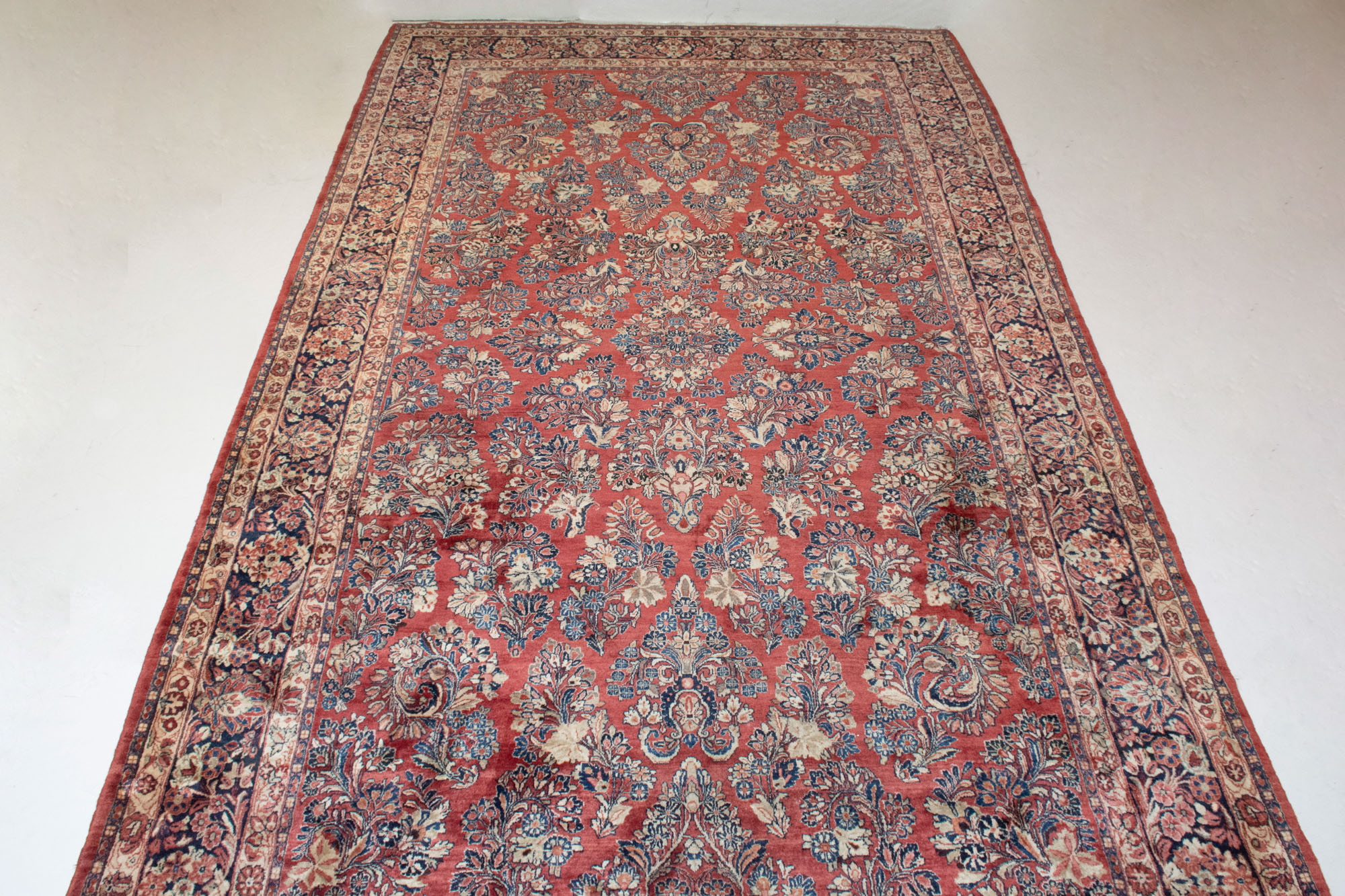 Lot image - Sarouk Carpet