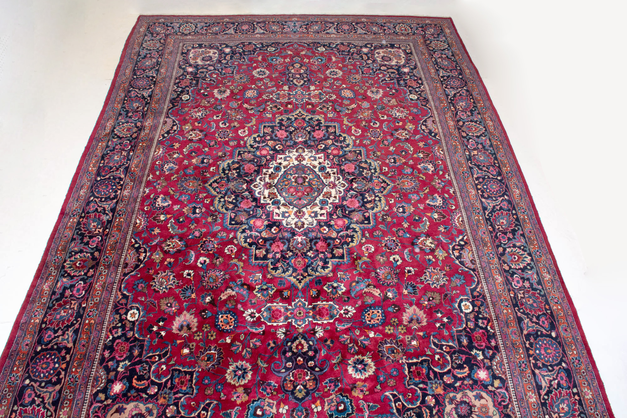 Lot image - Mashad Carpet