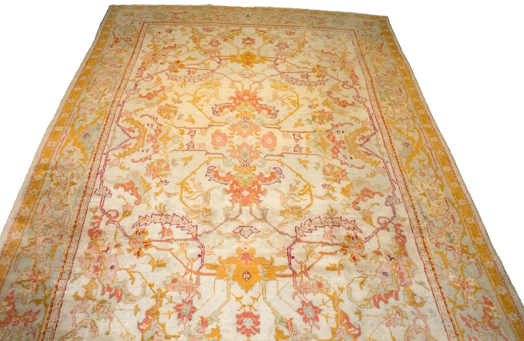 Lot image - Oushak Carpet