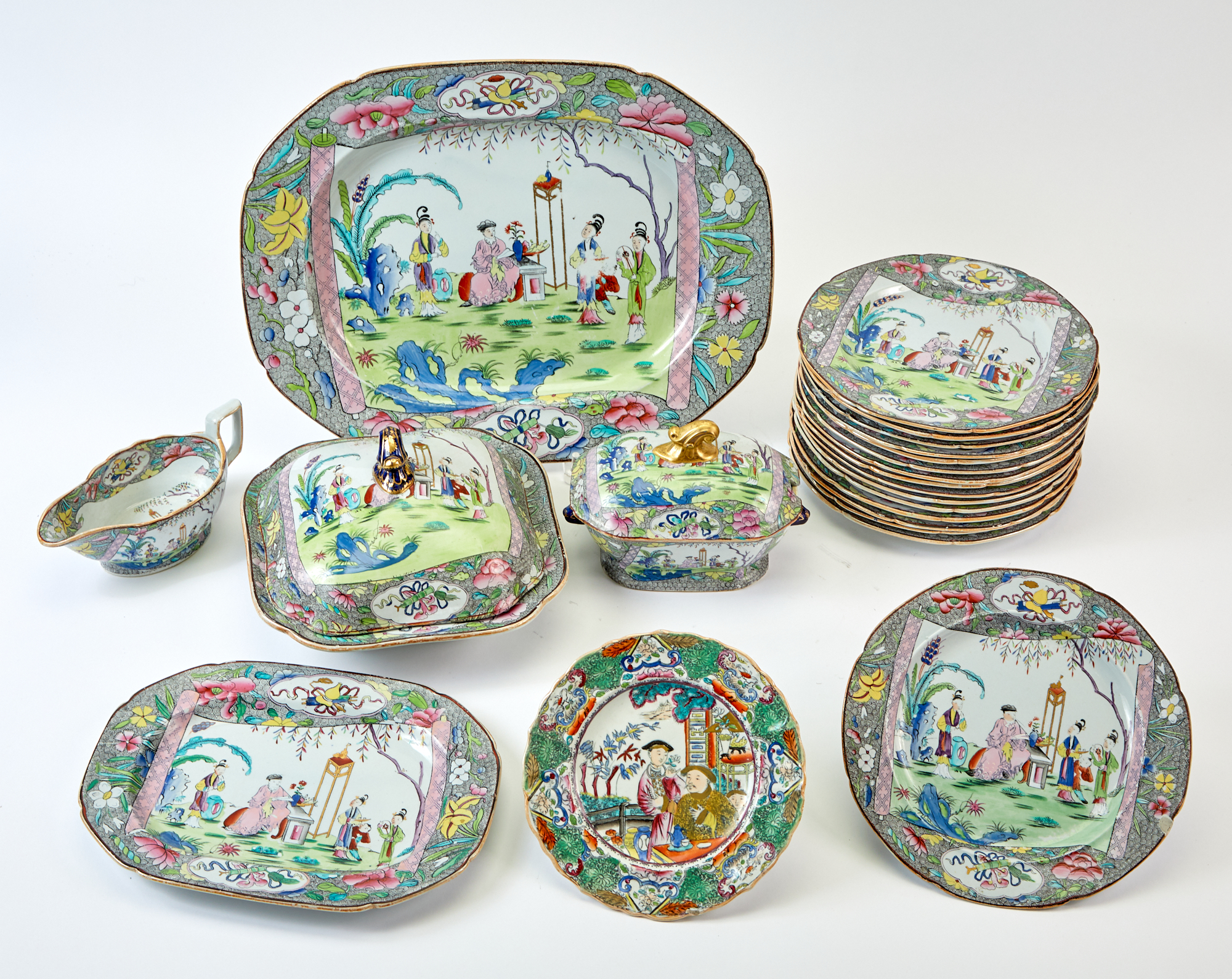 Lot image - English Ironstone Dinner Service