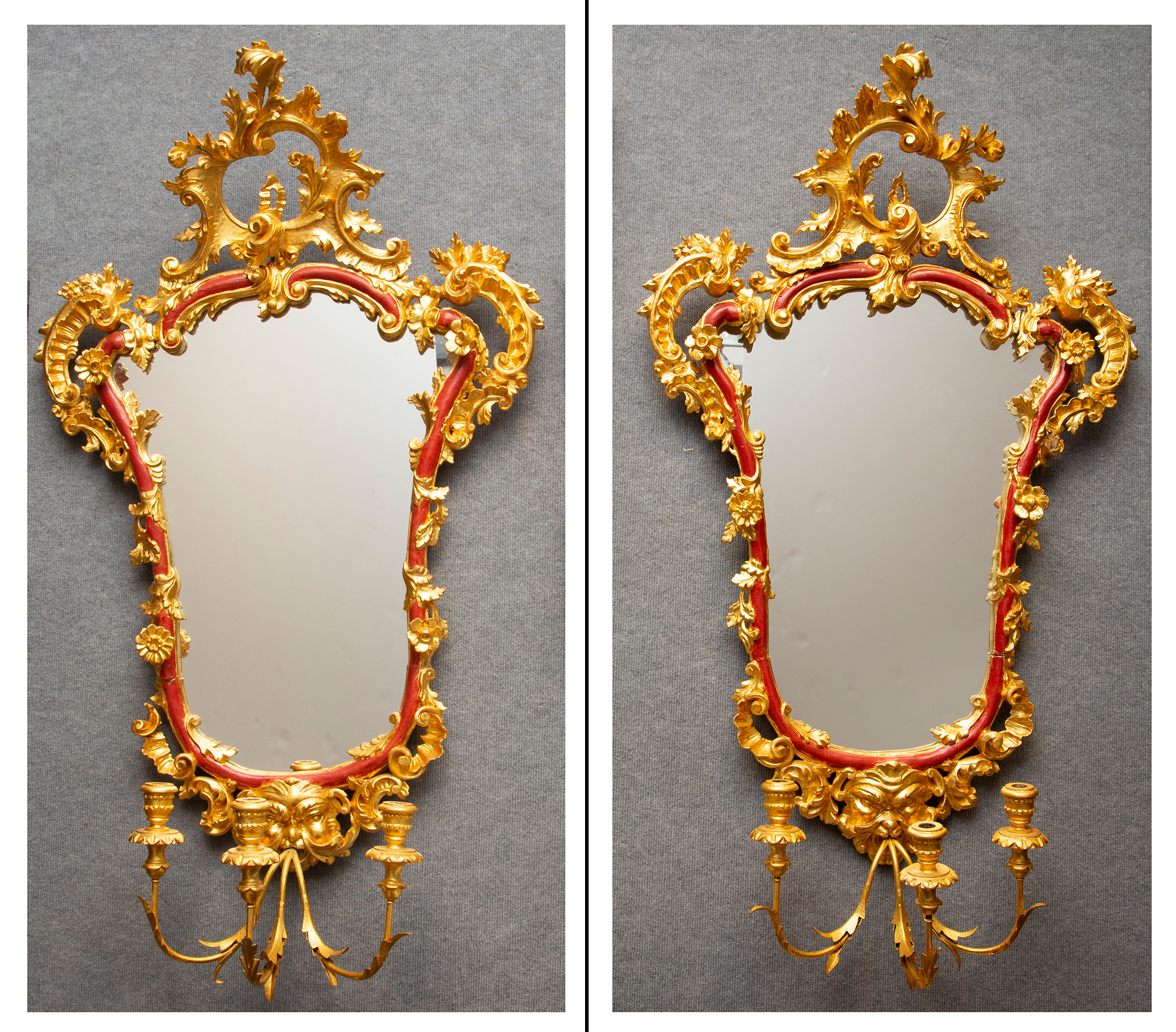 Lot image - Pair of Venetian Painted and Parcel-Gilt Mirrored Sconces