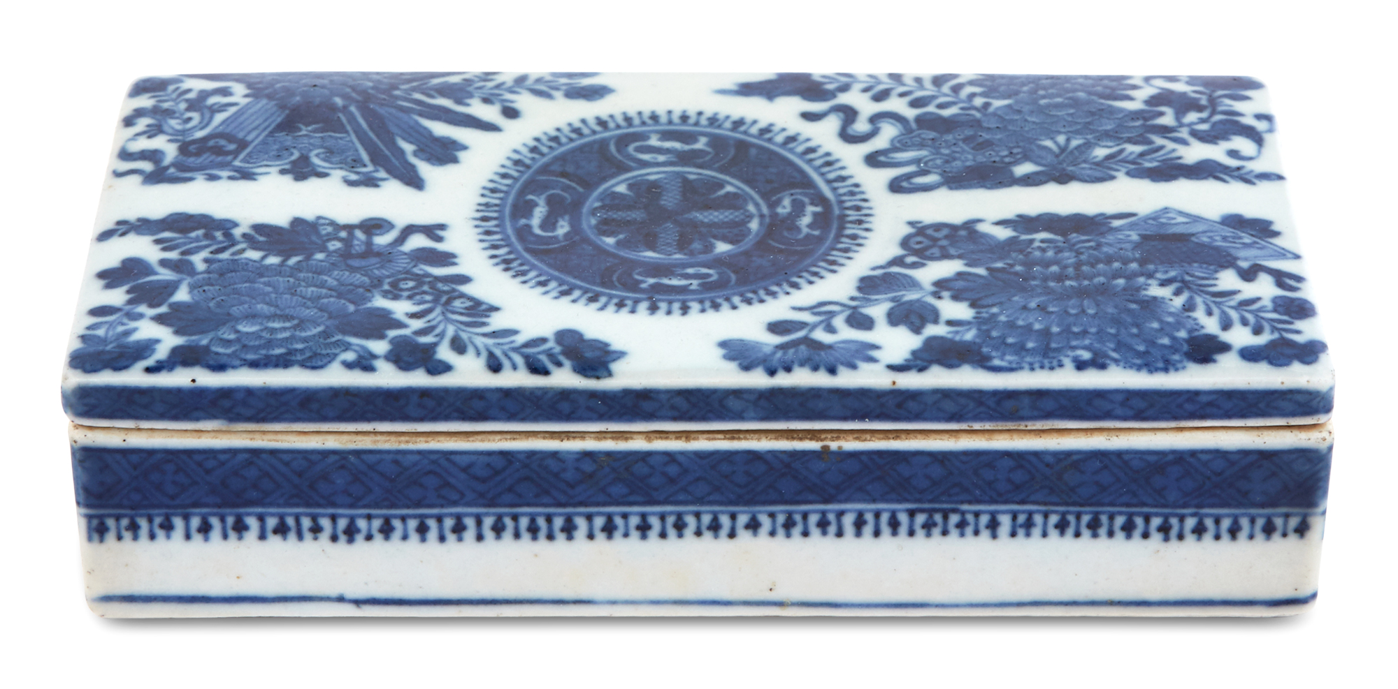 Lot image - A Chinese Export Porcelain Blue Fitzhugh Pen Box