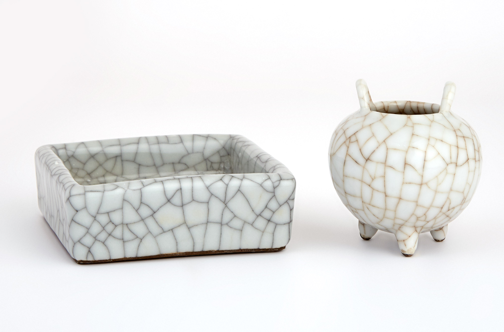 Lot image - Two Chinese Guan Ware Items