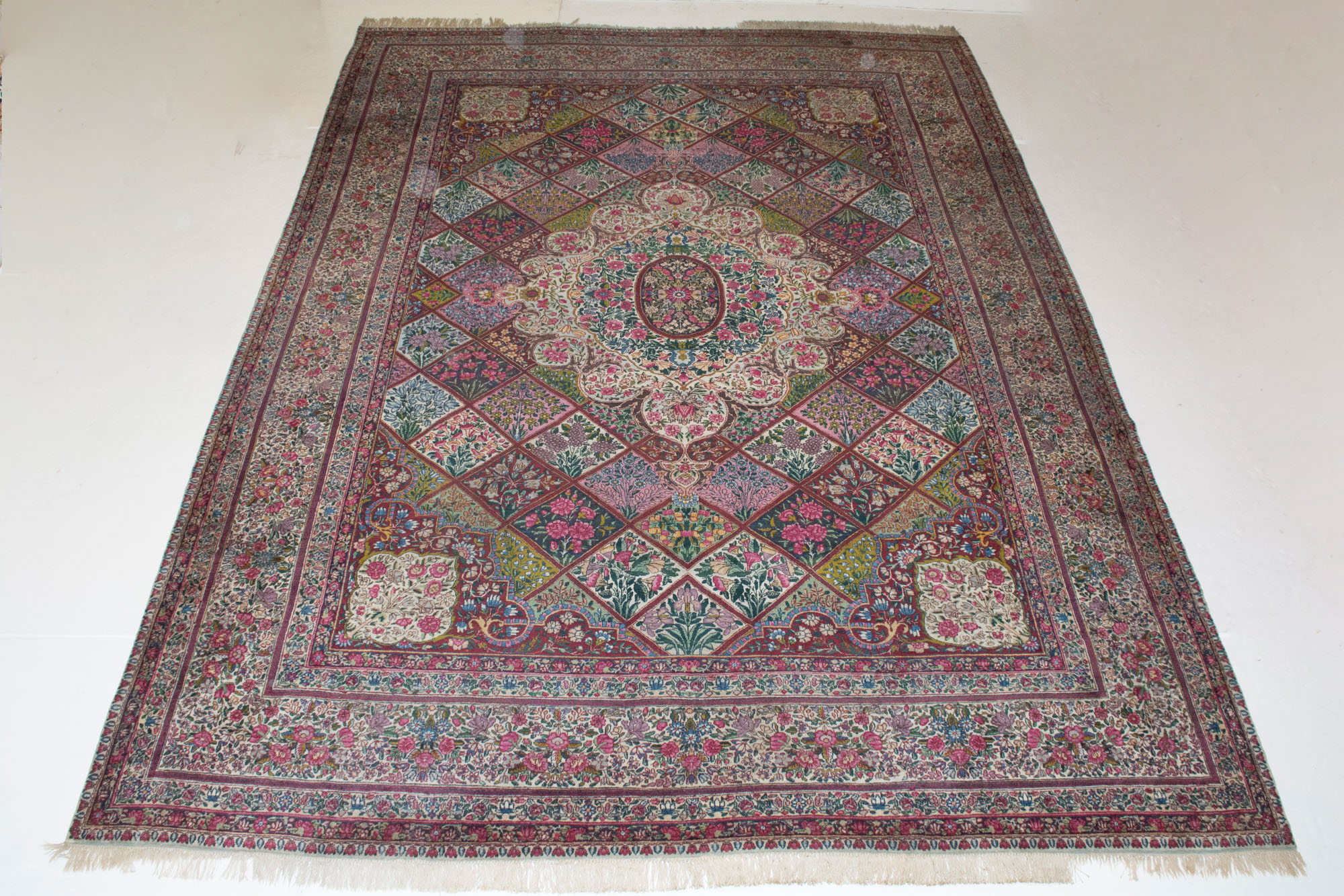 Lot image - Kerman Carpet