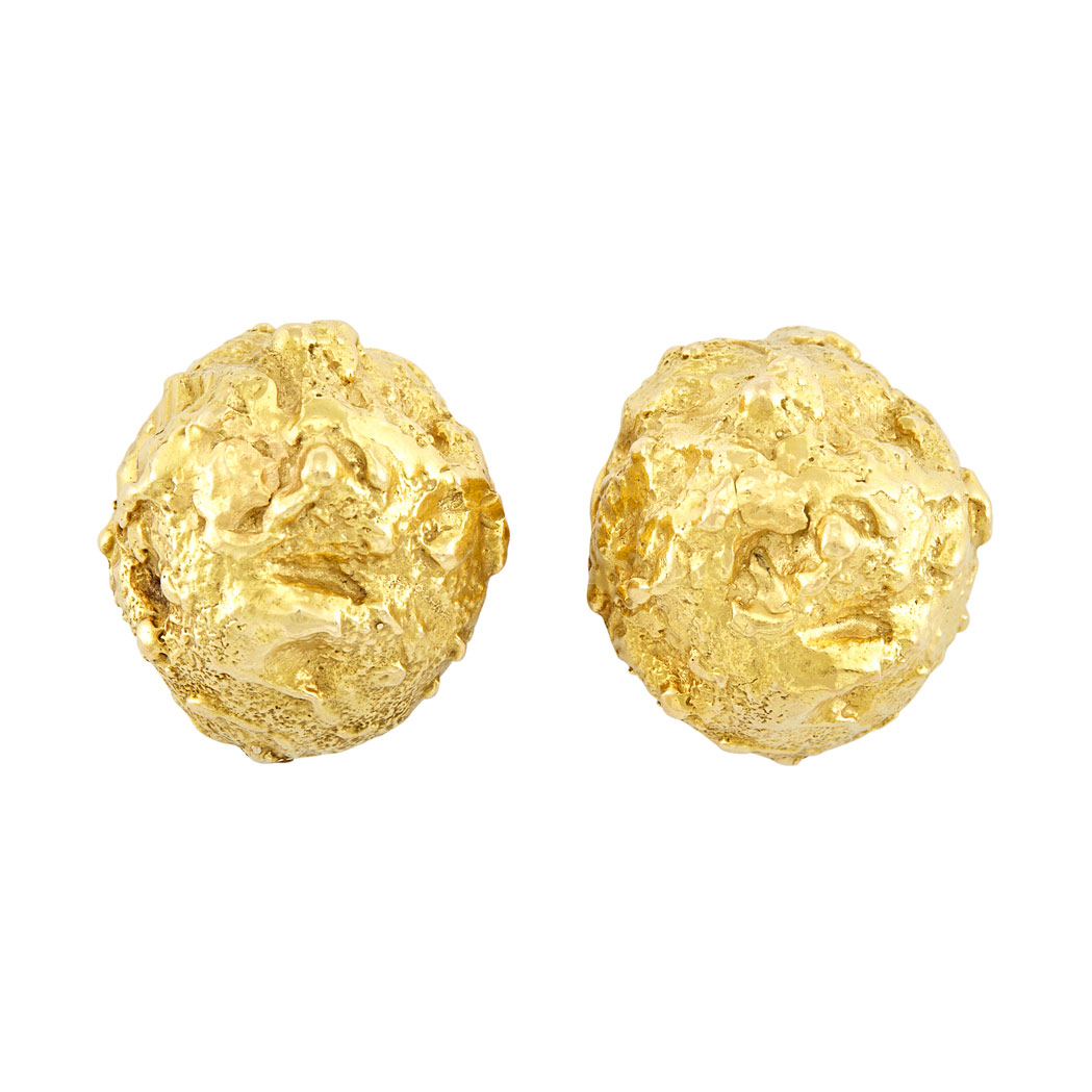 Lot image - Pair of Nugget Gold Dome Earclips, David Webb