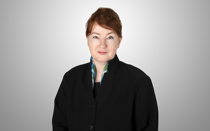 Doyle Specialist Elaine Banks Stainton